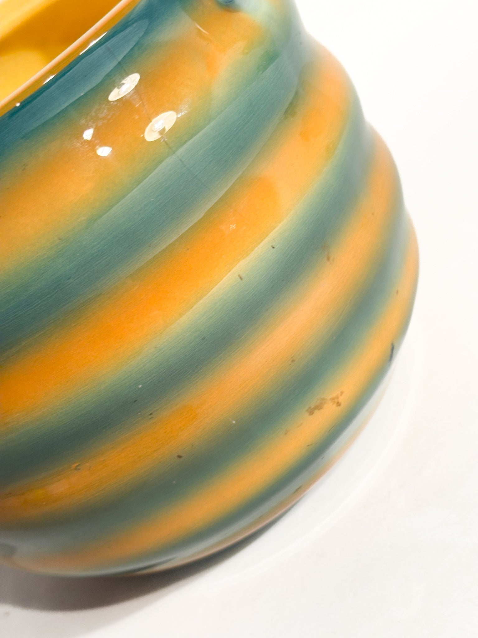 Vaso Cachepot Aerografato Giallo e Verde di Ceramiche Galvani Pordenone Anni 50
