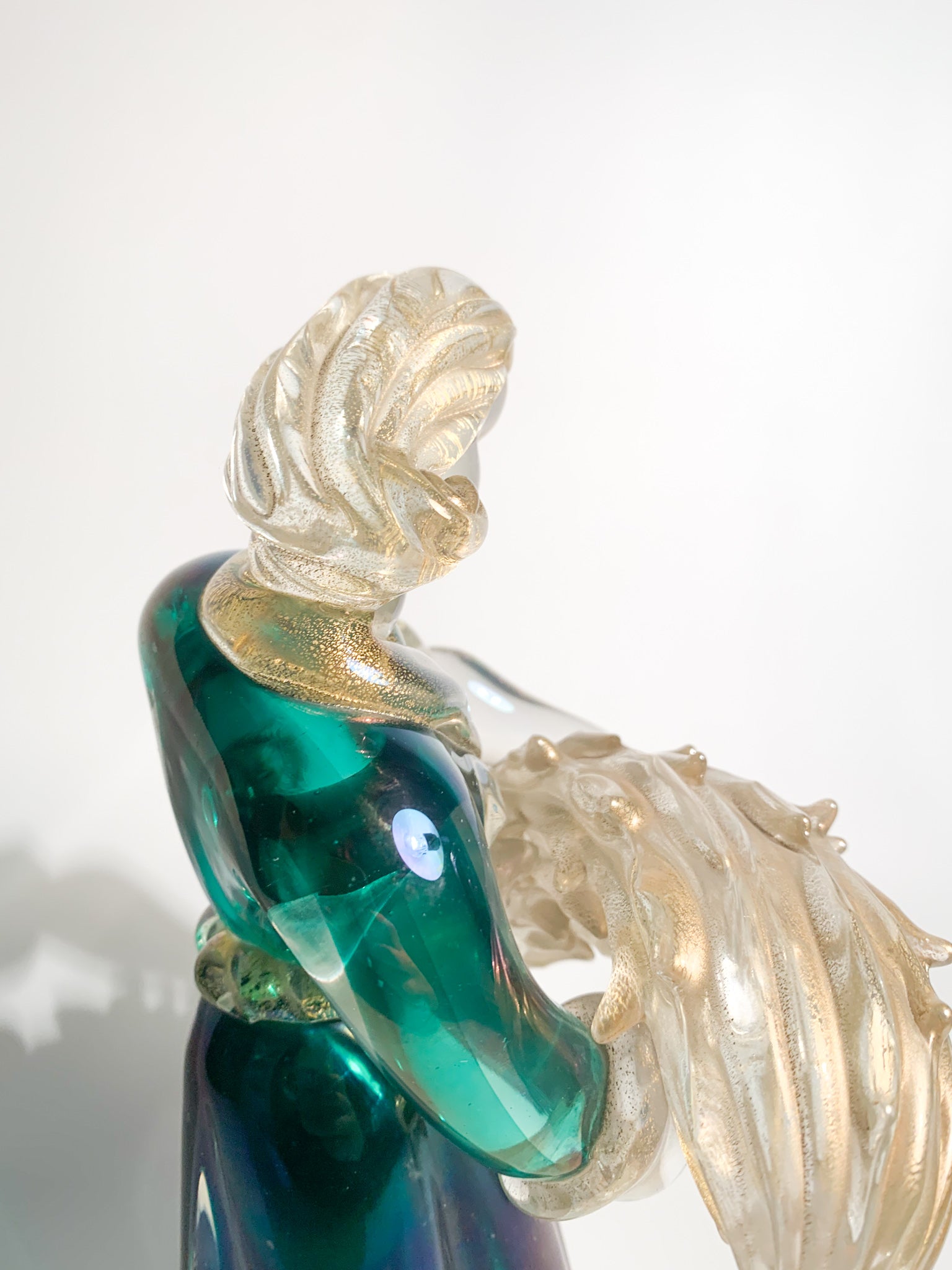 Scultura in Vetro di Murano Iridescente con Foglie d'Oro di Archimede Seguso Anni 40