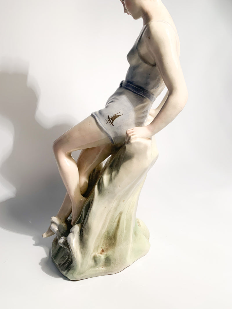 Scultura in Ceramica di Ulca di Dama su Scoglio Anni 40