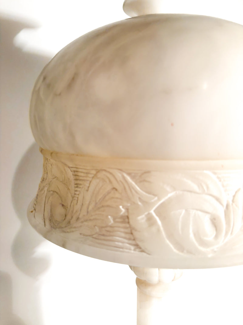 Lampada da Tavolo in Alabastro Decorata in Rilievo a Una Luce Anni 50