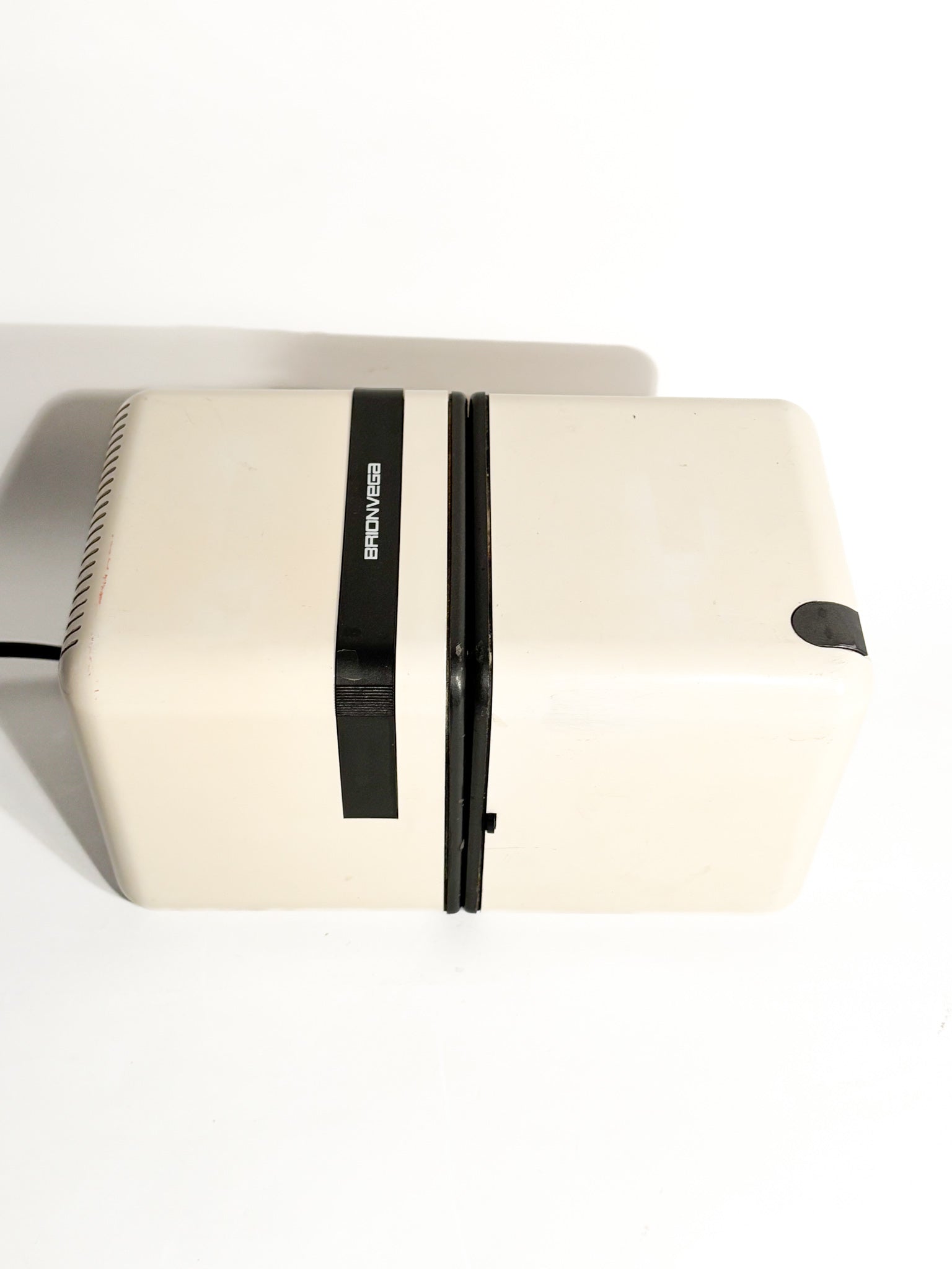 Brionvega Cube Radio TS 505a White Designed by Richard Sapper and Marco Zanuso 70s