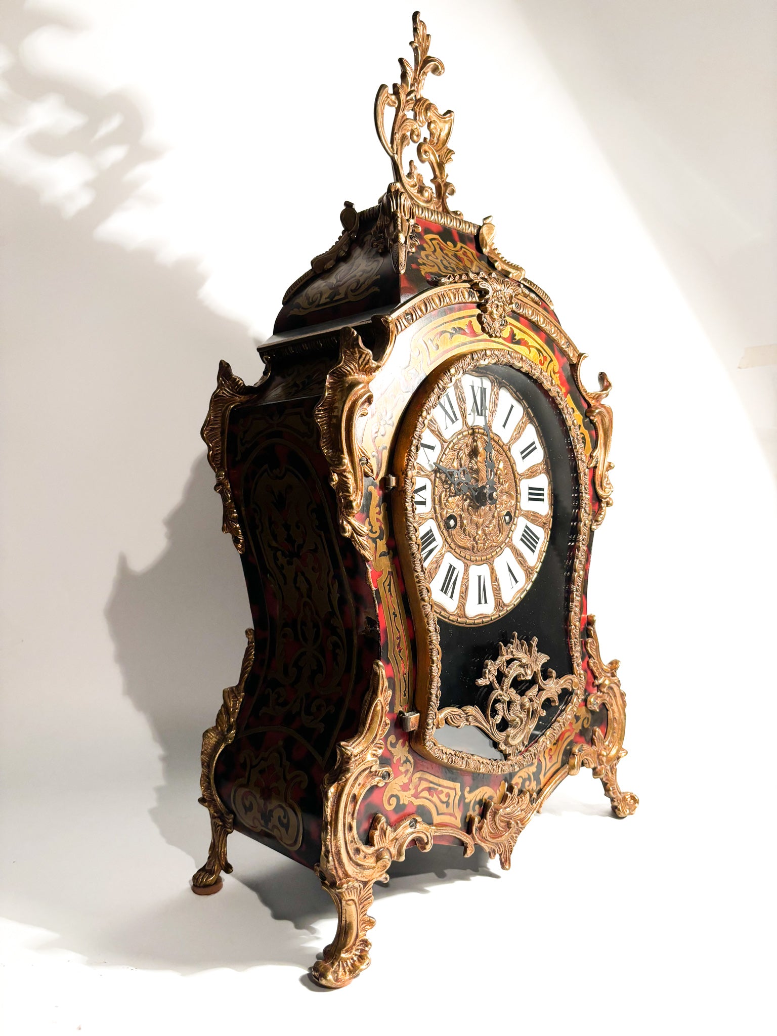 Boulle ta Table Clock in Wood and Brass from the Second Half of the 20th Century