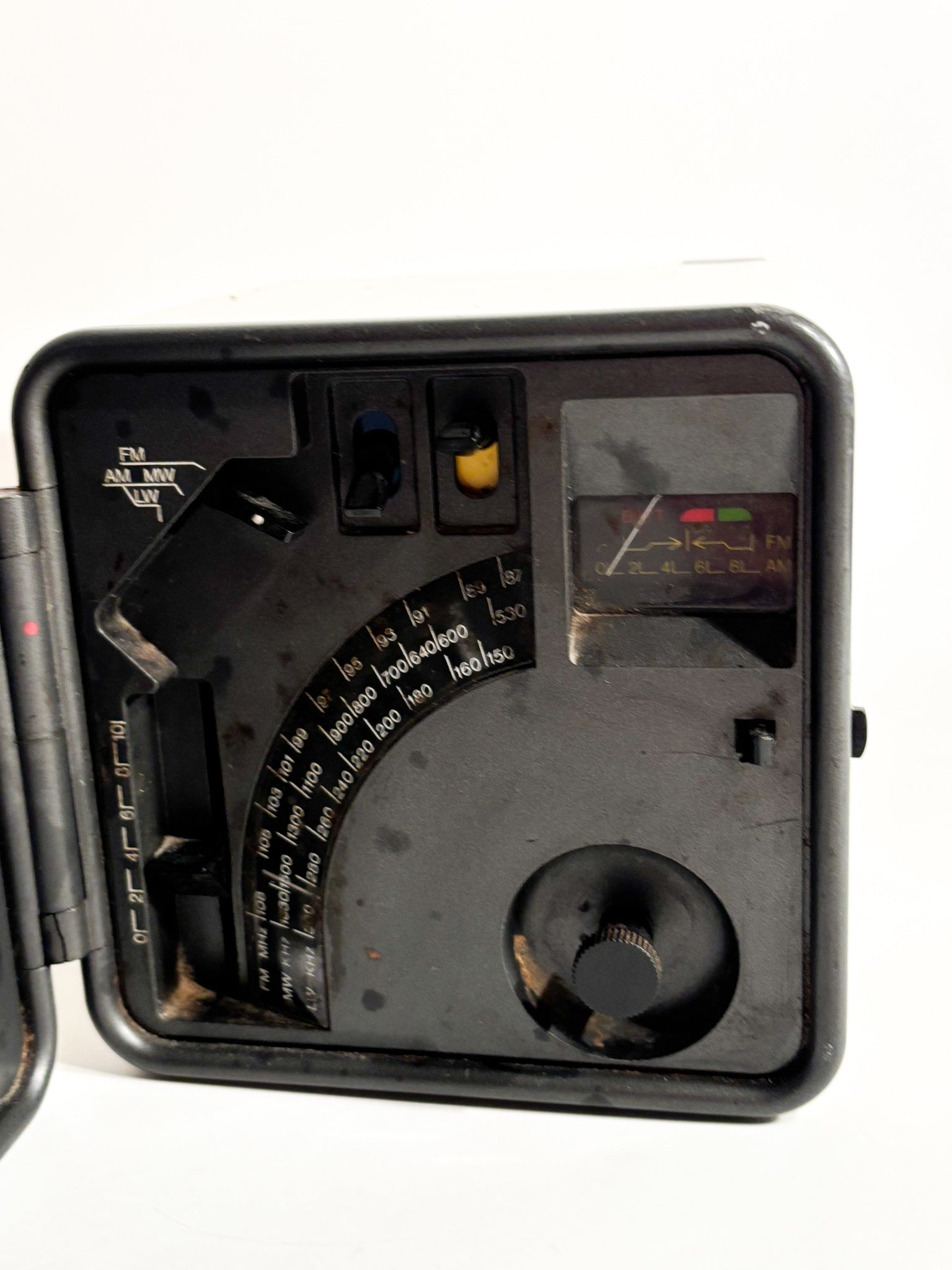 Brionvega Cube Radio TS 505a White Designed by Richard Sapper and Marco Zanuso 70s