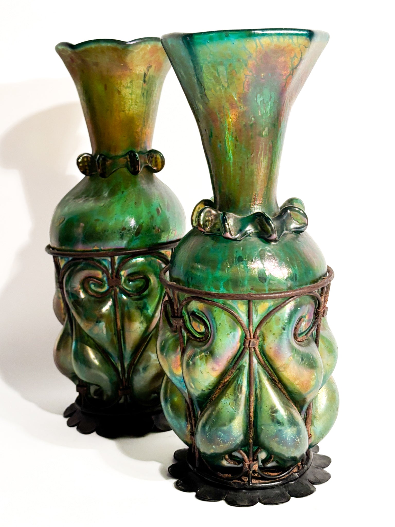 Coppia di Vasi in Vetro di Loetz e Ferro Battuto Anni 20