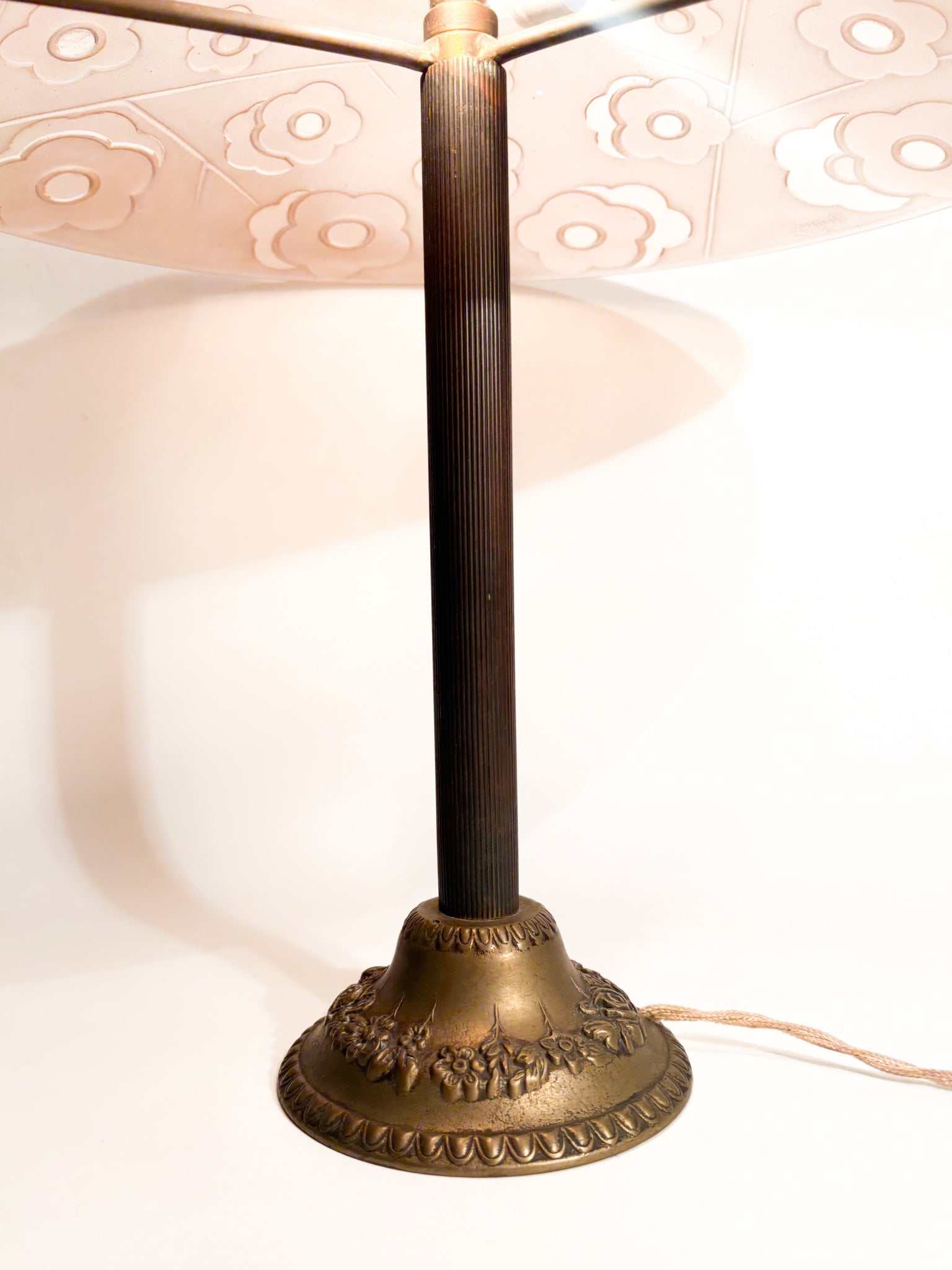 Lampada da Tavolo in Verre Pressé-moulé di Verrerie d'Art Degué Anni 30