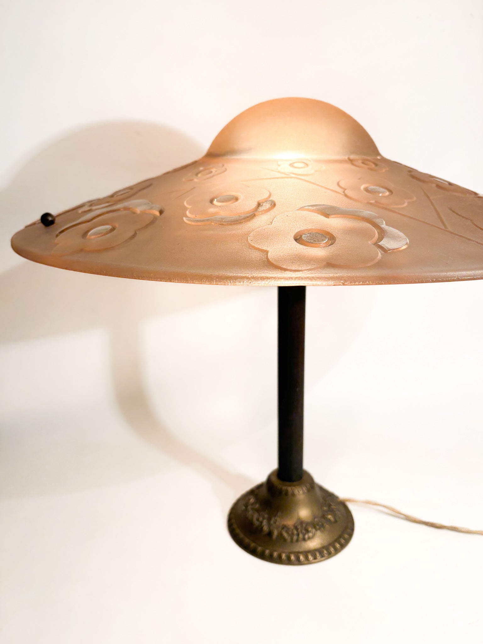 Lampada da Tavolo in Verre Pressé-moulé di Verrerie d'Art Degué Anni 30