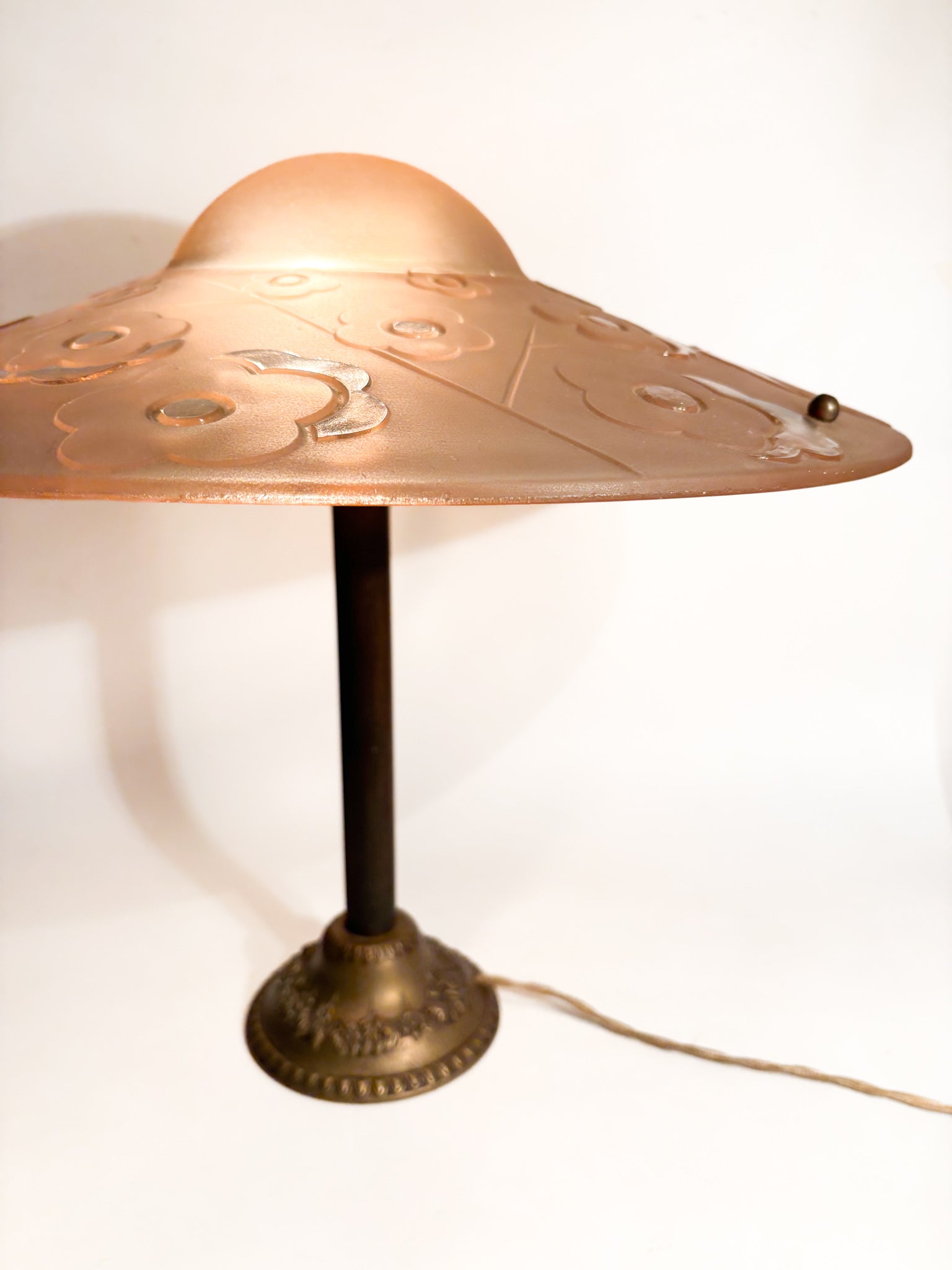 Lampada da Tavolo in Verre Pressé-moulé di Verrerie d'Art Degué Anni 30