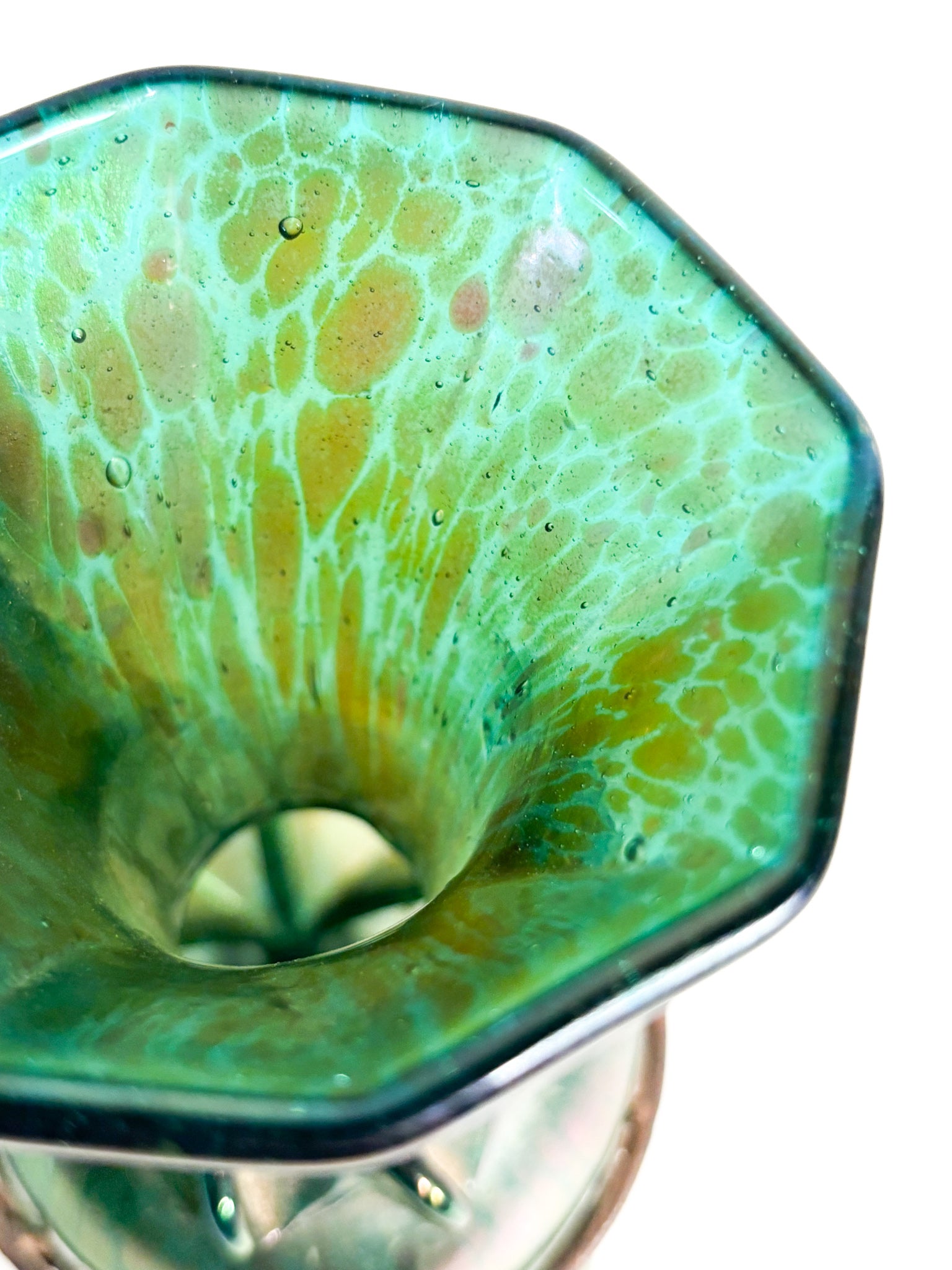 Coppia di Vasi in Vetro di Loetz e Ferro Battuto Anni 20