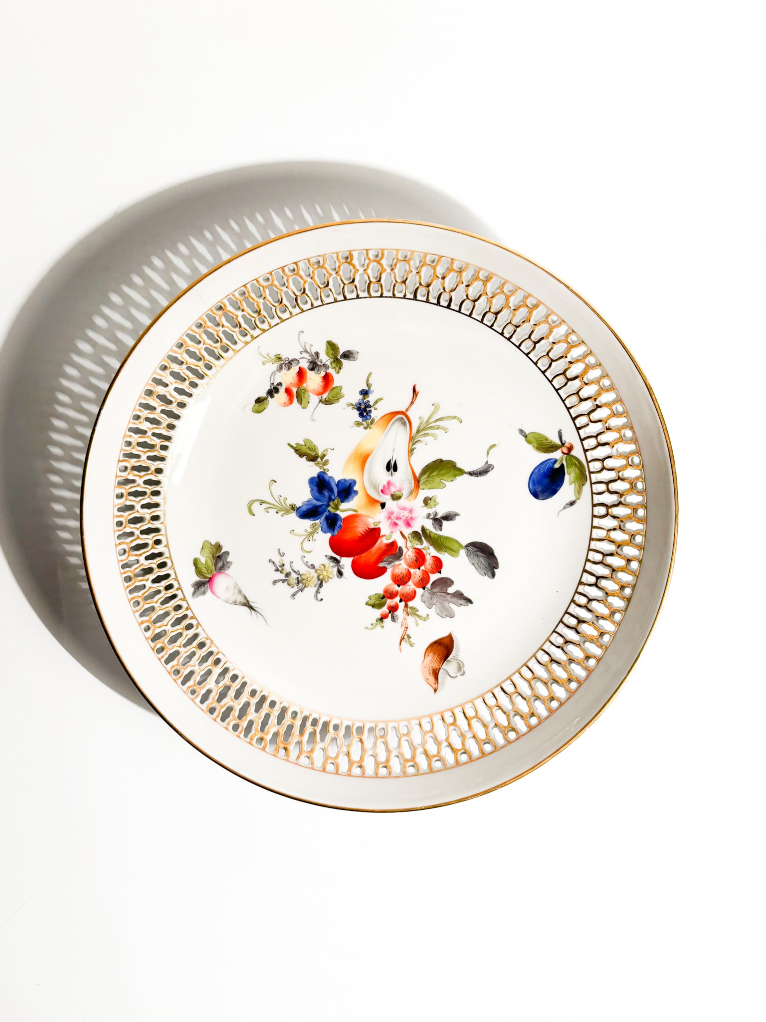 Herend Porcelain Centerpiece with Fruit Motif from the 1960s