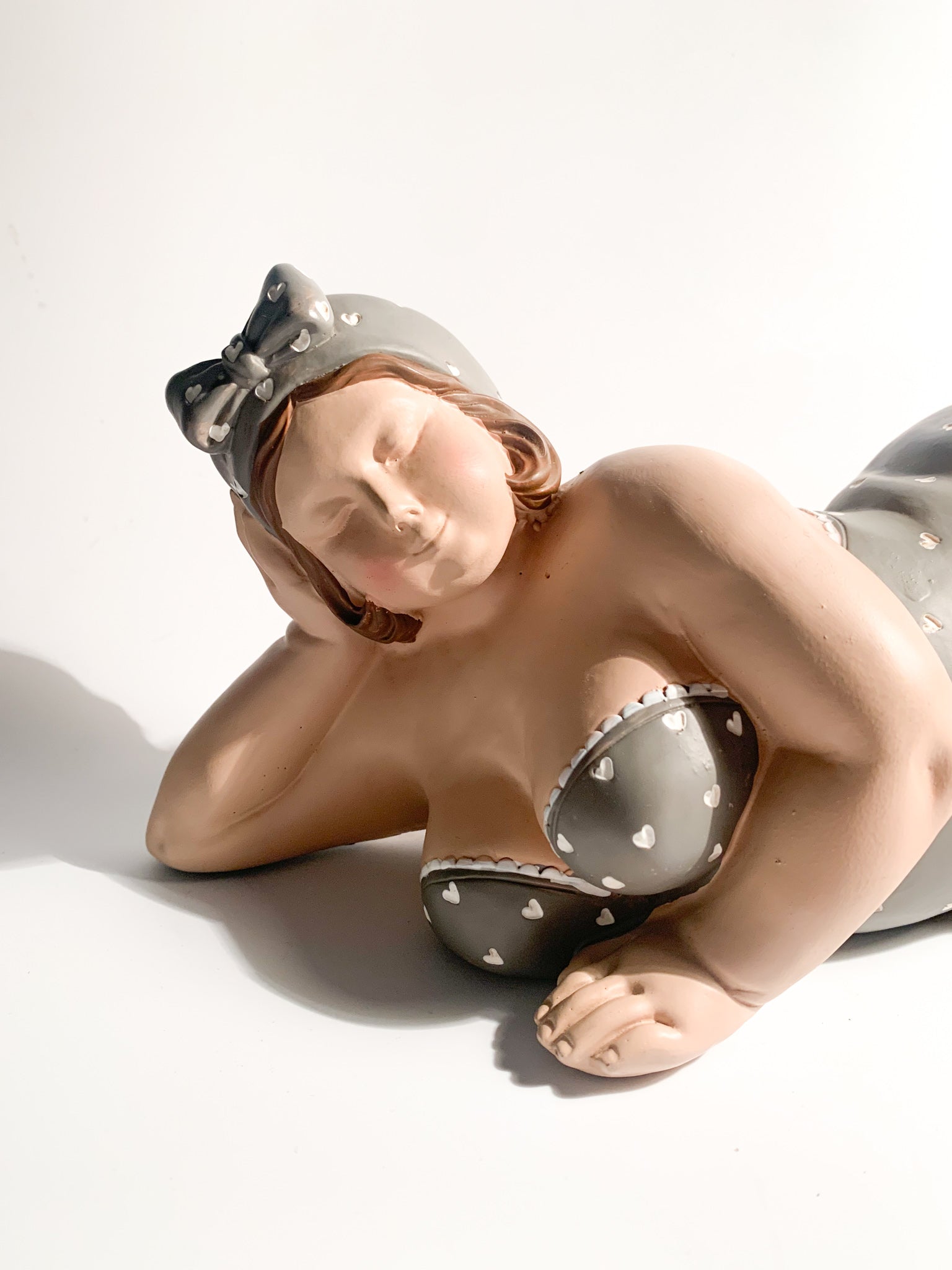 Scultura di Donna Sdraiata Attribuita a L'Acquilone Anni 2000