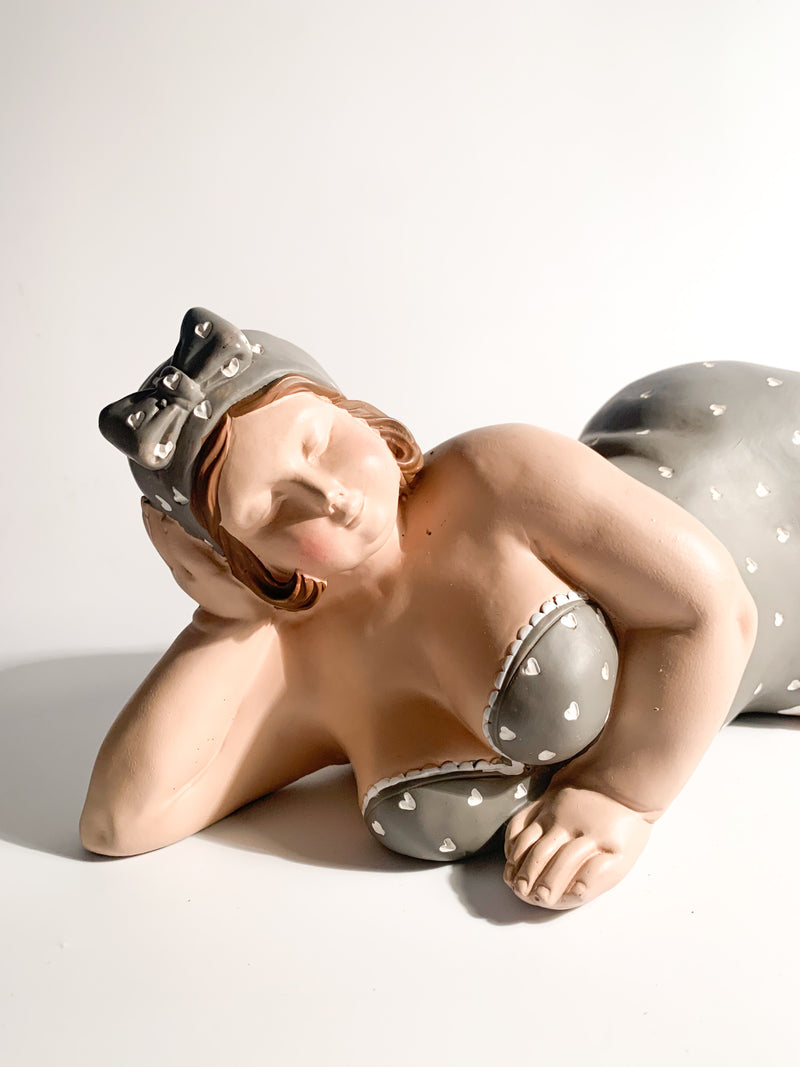Sculpture of a reclining woman attributed to L'Acquilone, 2000s