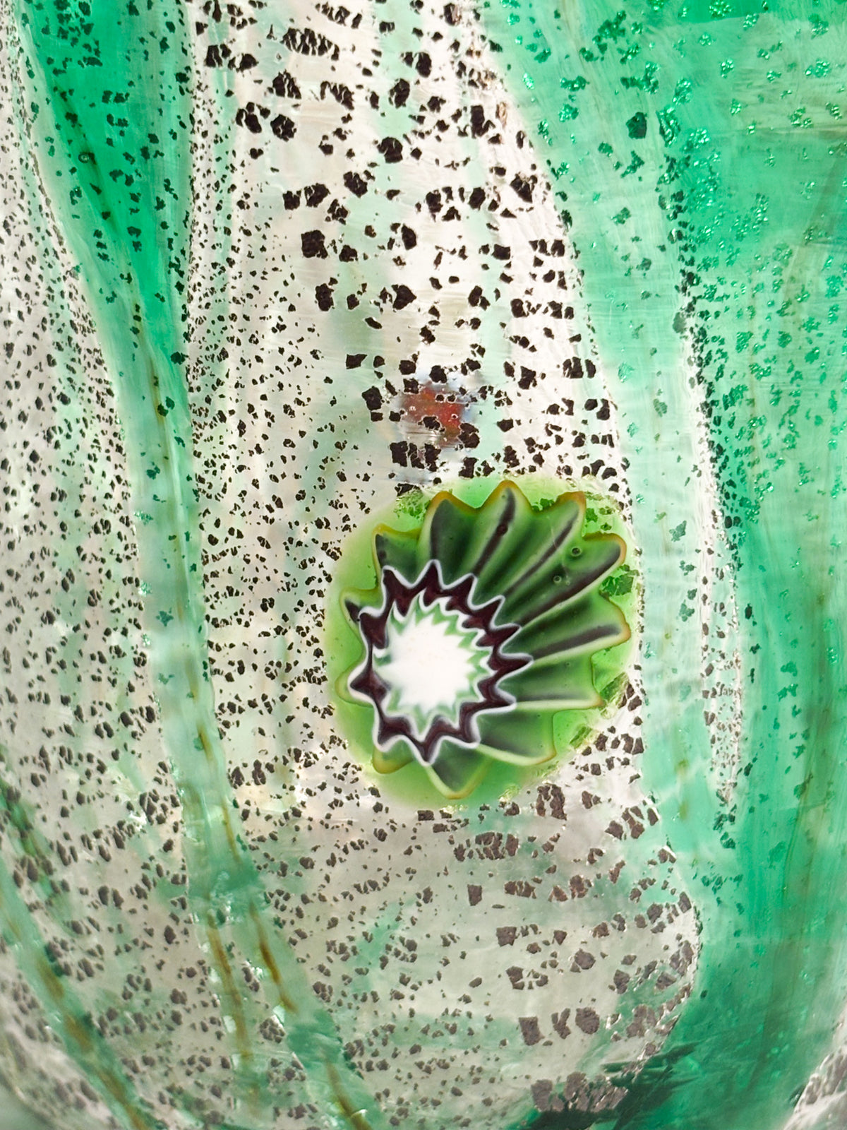 Goto De Fornasa in Vetro di Murano Verde con Murrine Anni 80