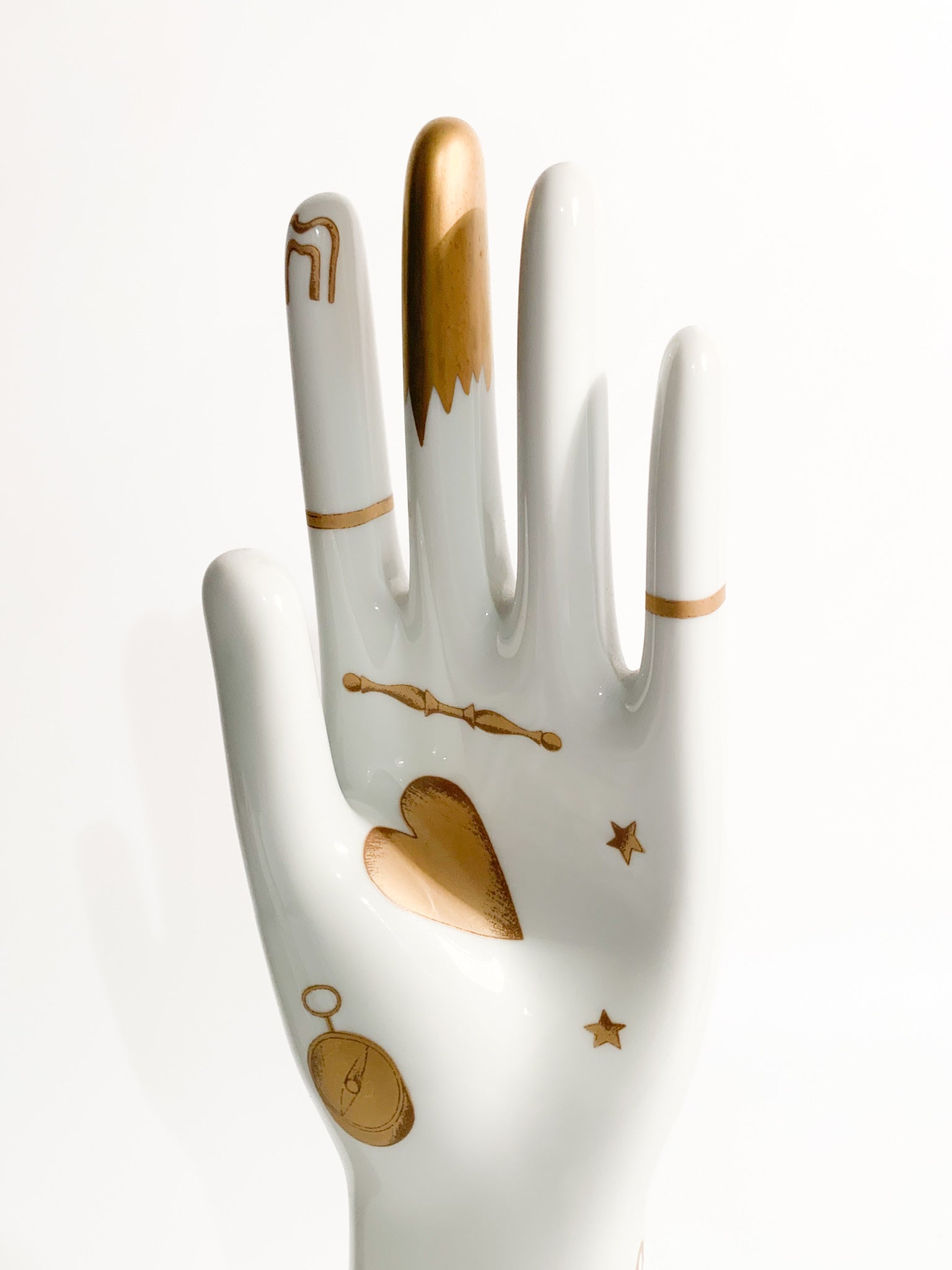 Mano Trionfo Italiano di Gio Ponti Riedizione di Richard Ginori