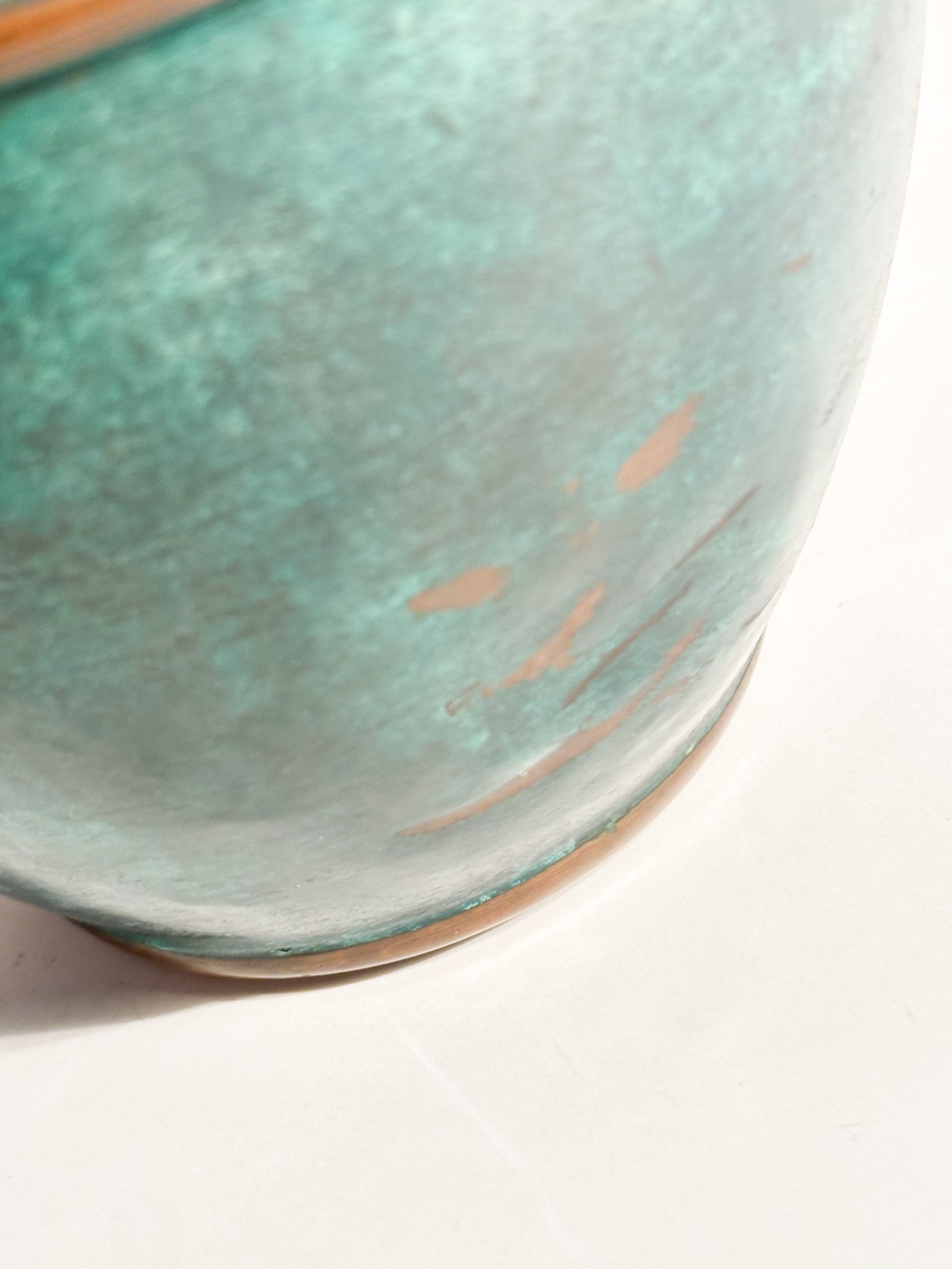Vaso Ansato in Rame Verde Smaltato Anni 30