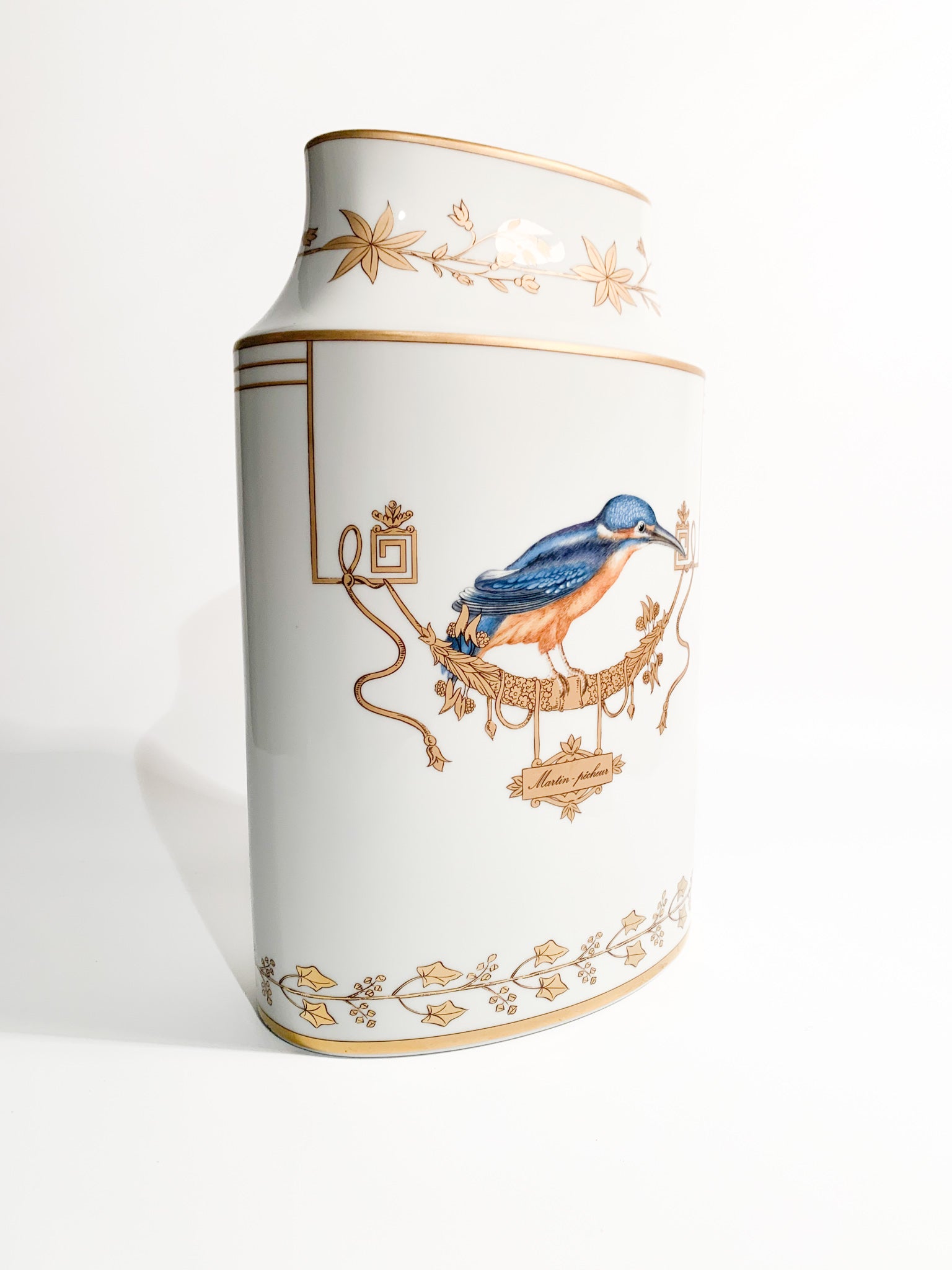 Vaso Volière Ellittico in Porcellana di Ginori 1735