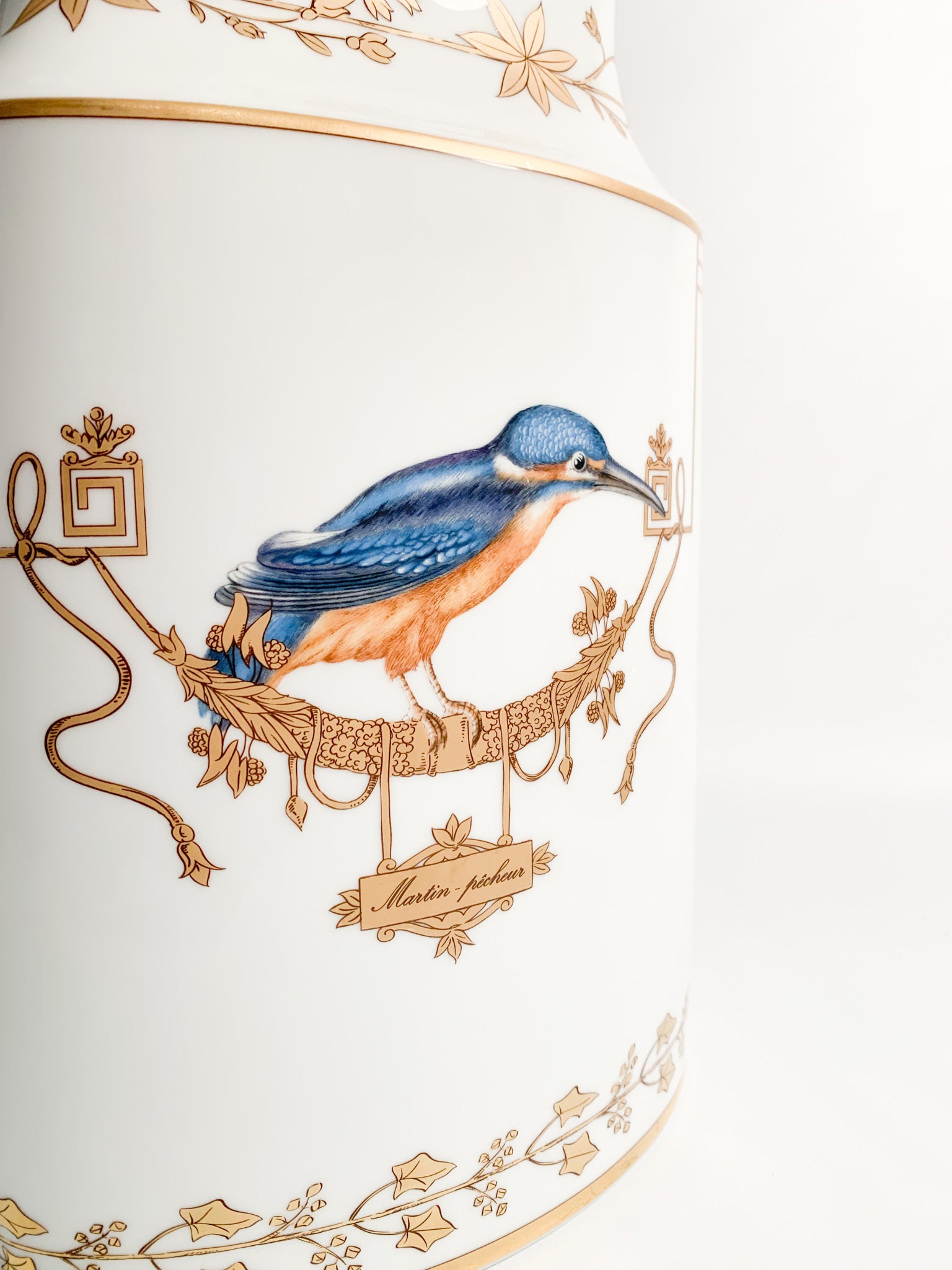 Vaso Volière Ellittico in Porcellana di Ginori 1735