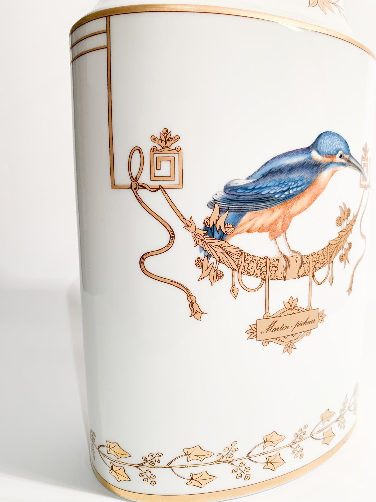 Vaso Volière Ellittico in Porcellana di Ginori 1735