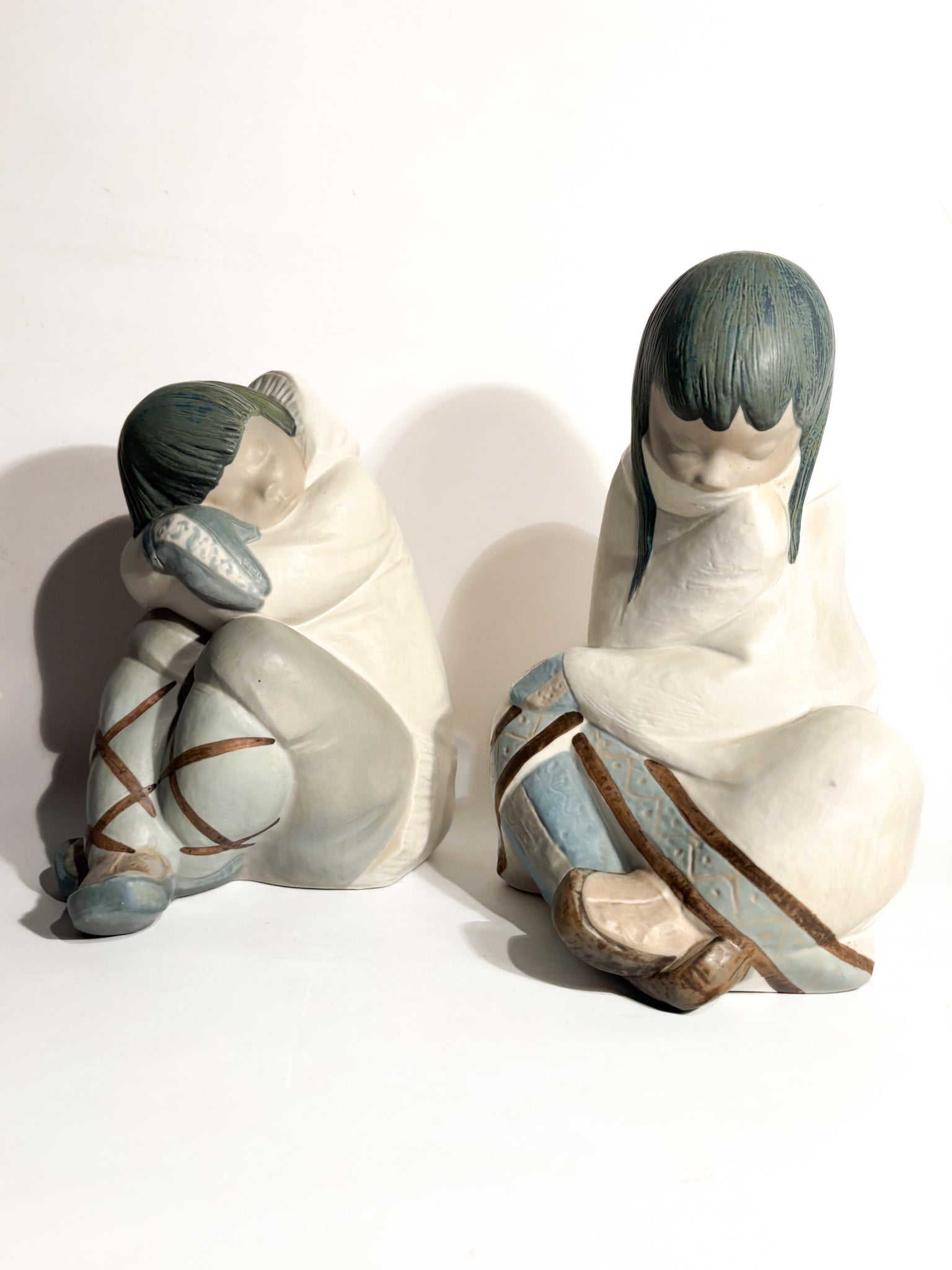 Scultura di Eschimese in Gres di Juan Huerta per Lladró Anni 90