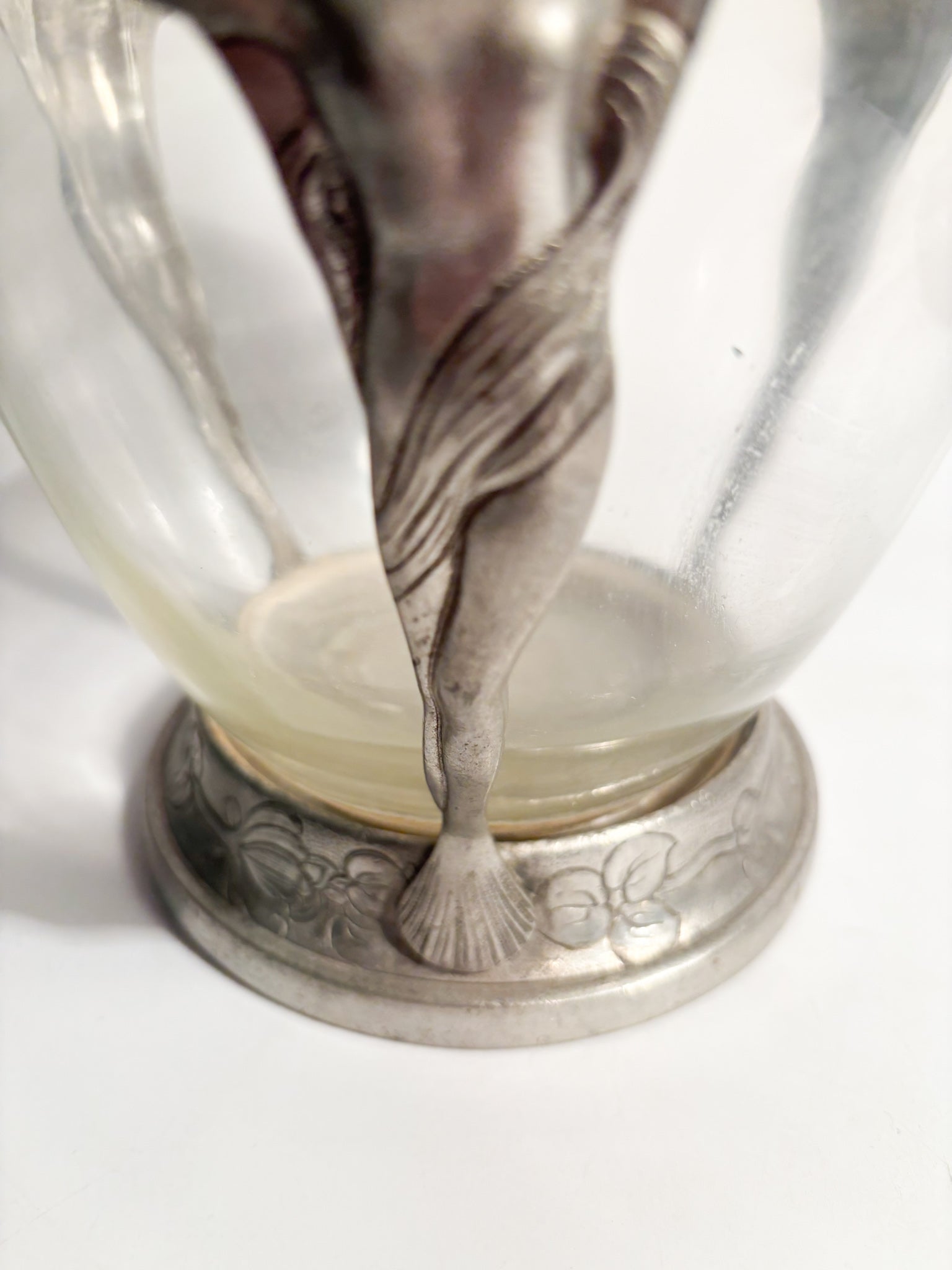 Art Nouveau Vase in Transparent Glass and Sculpted Pewter from the Early Twentieth Century