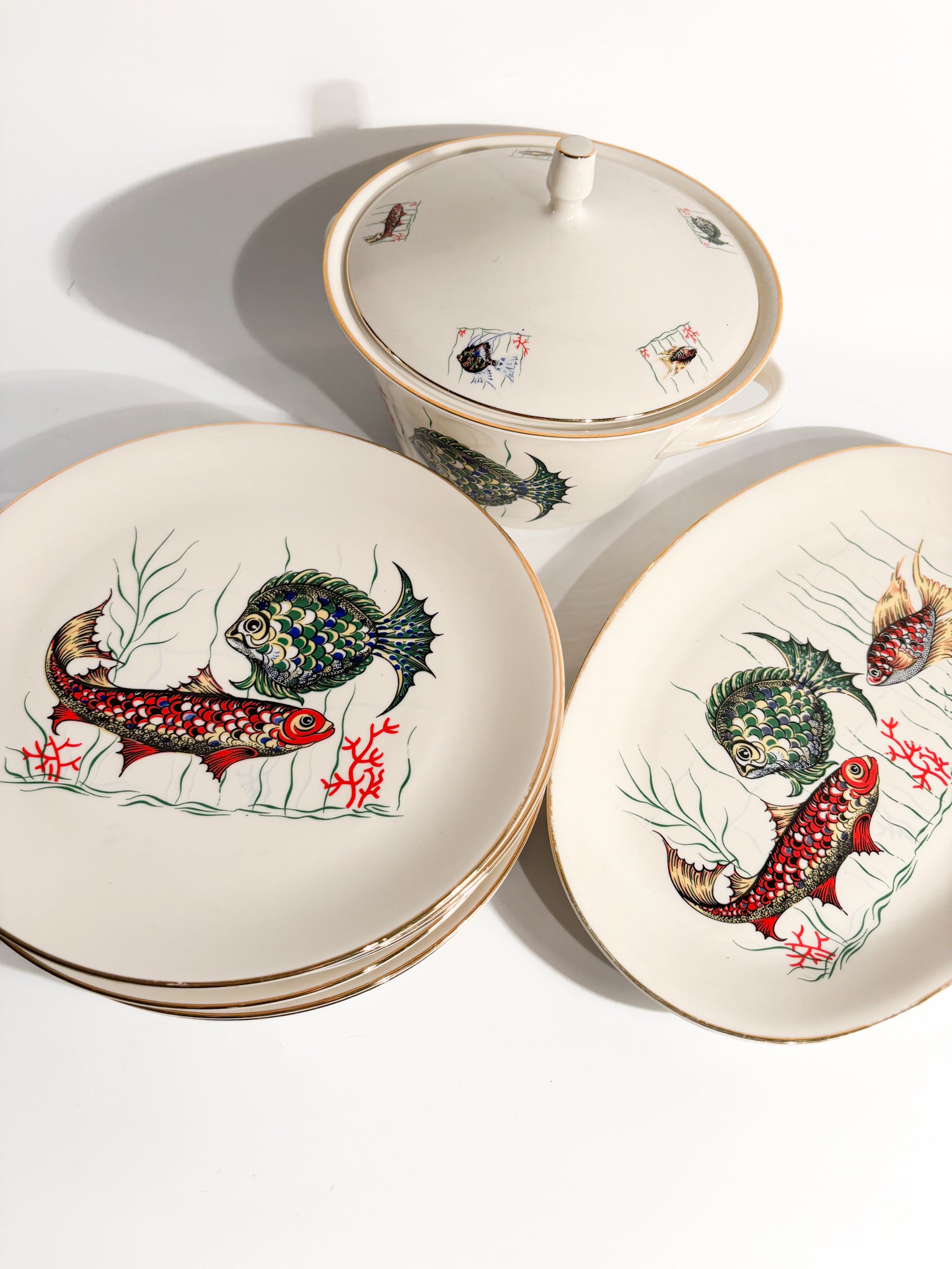 Service of Six Plates and Fish Soup Tureen in Bavarian Ceramic 80s