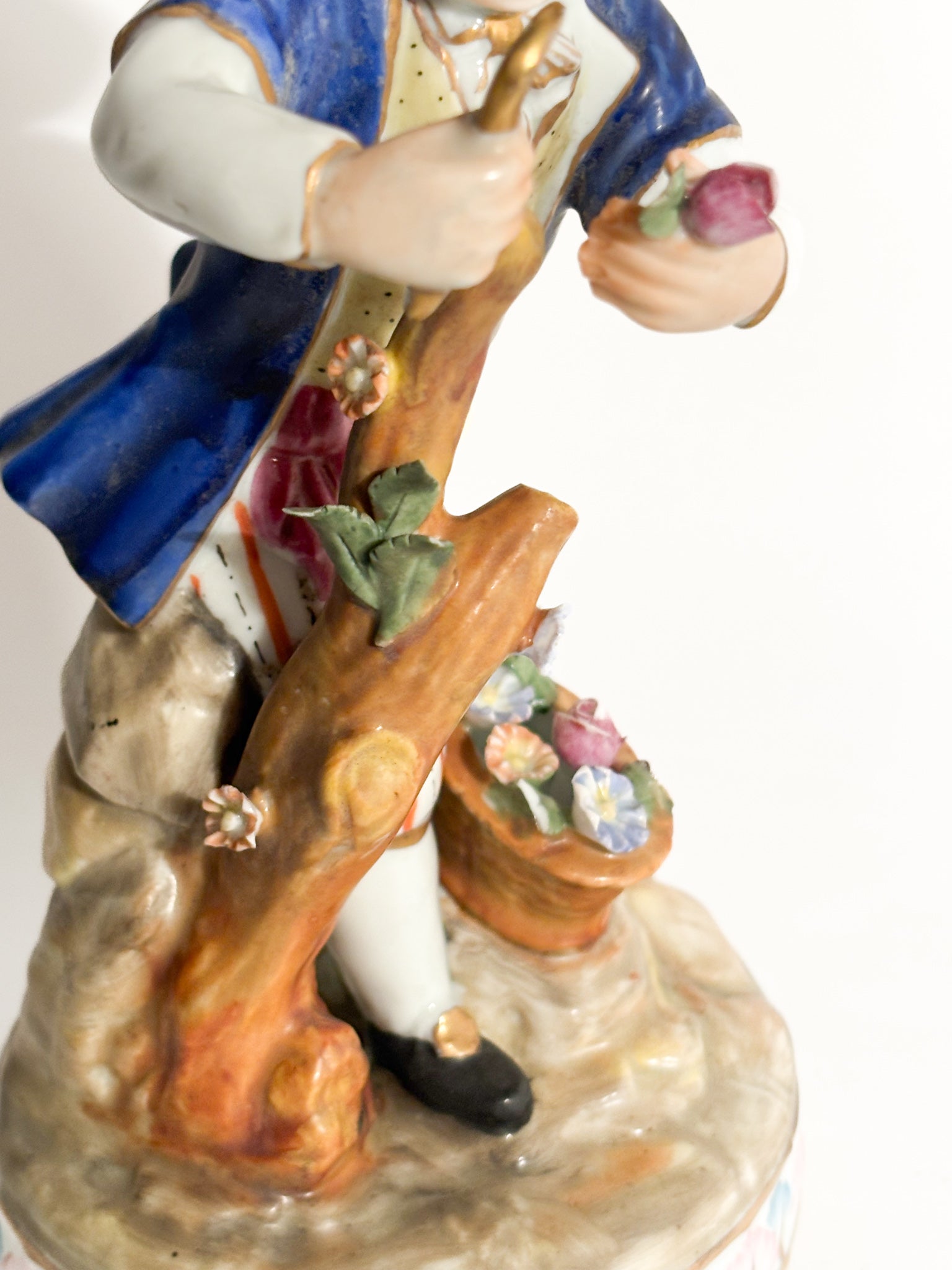 Statuina di Giovane in Porcellana di Capodimonte Anni 40