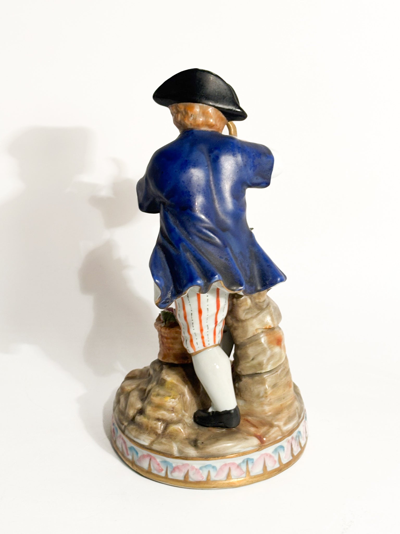 Statuina di Giovane in Porcellana di Capodimonte Anni 40