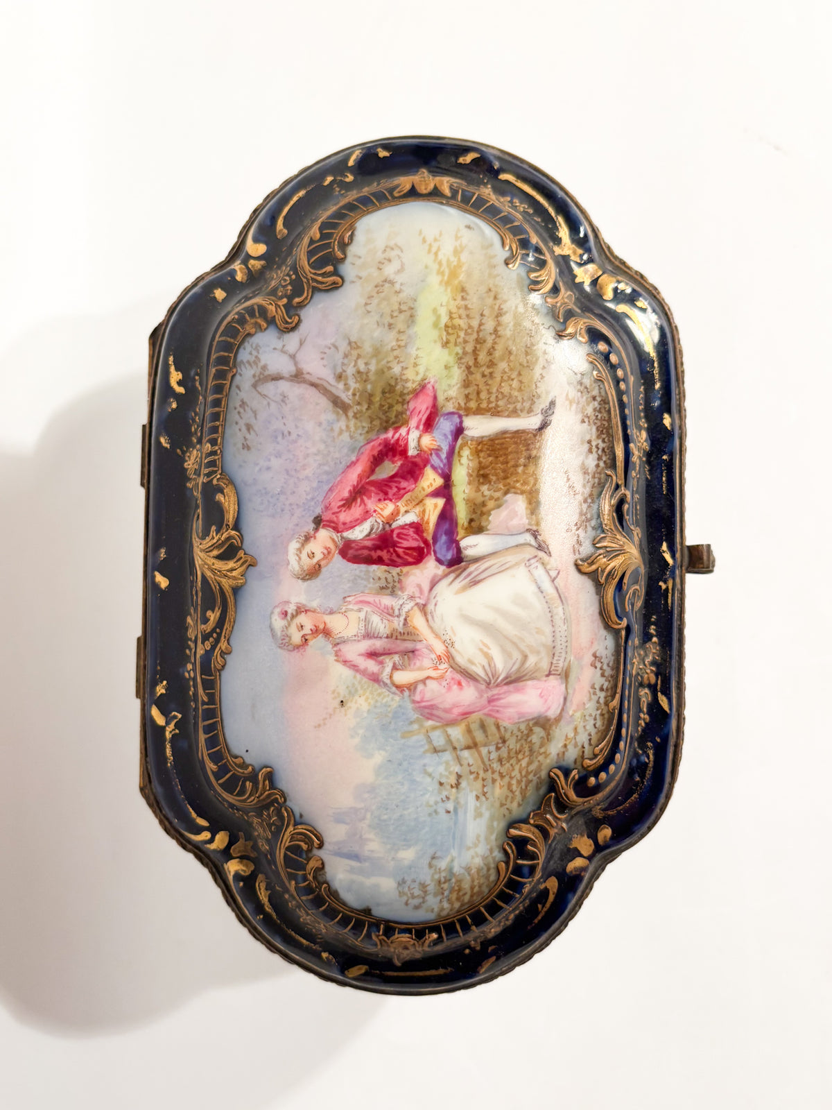 Scatola in Porcellana di Sèvres e Bronzo Dipinta a Mano del 1800