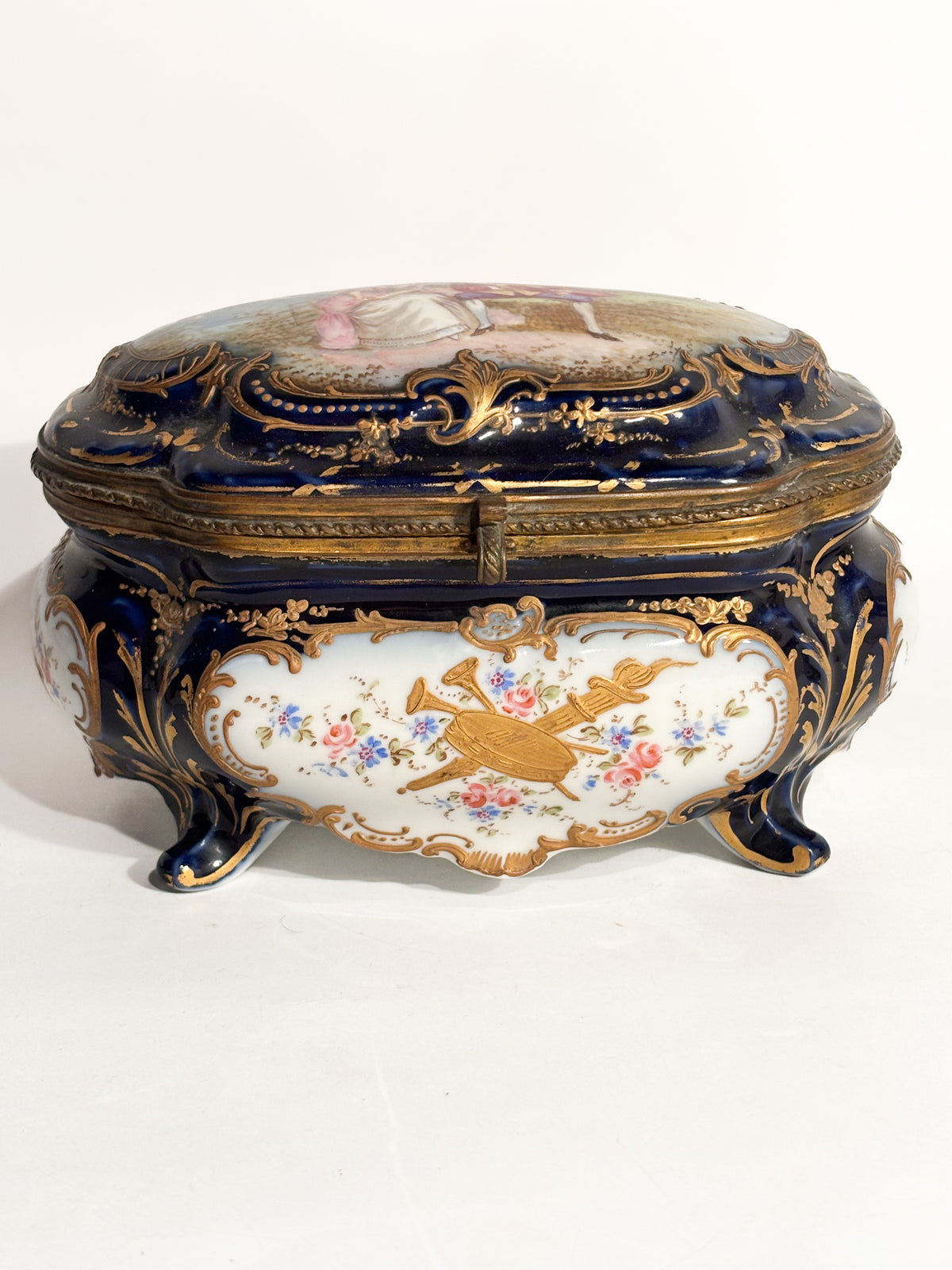 Scatola in Porcellana di Sèvres e Bronzo Dipinta a Mano del 1800