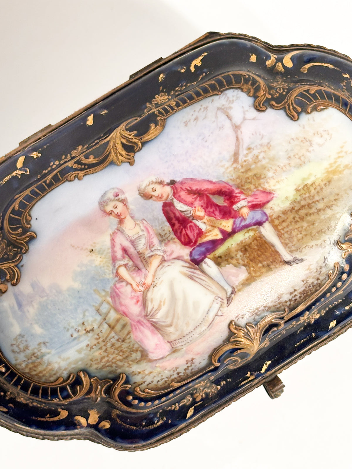 Scatola in Porcellana di Sèvres e Bronzo Dipinta a Mano del 1800