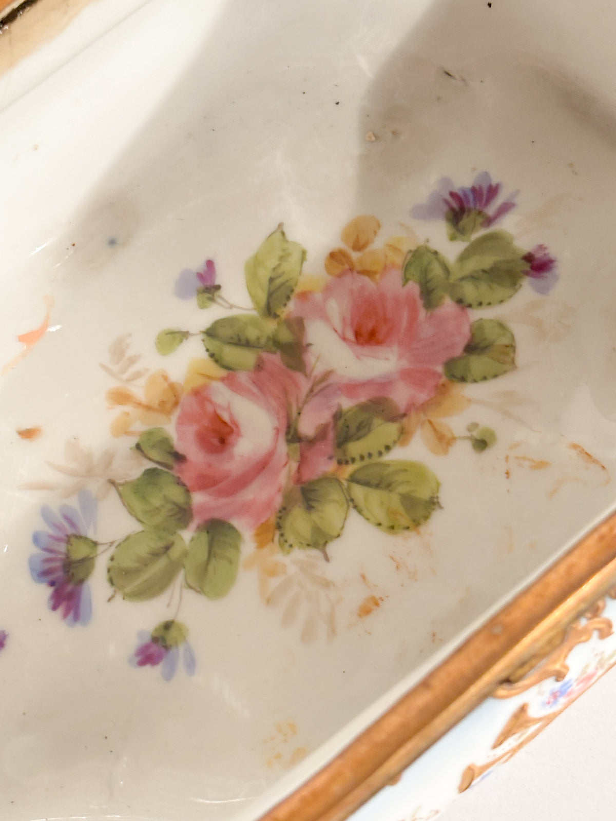 Scatola in Porcellana di Sèvres e Bronzo Dipinta a Mano del 1800