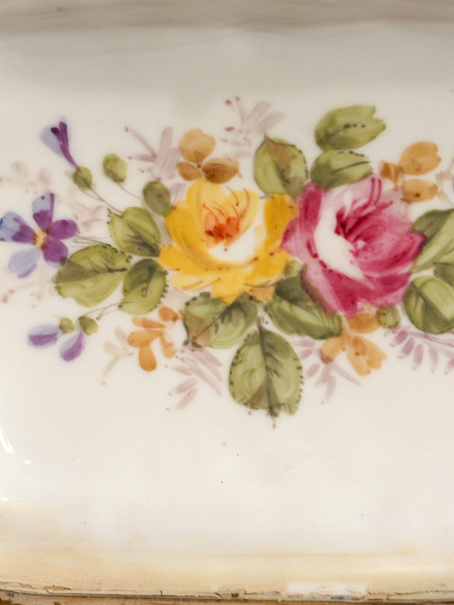 Scatola in Porcellana di Sèvres e Bronzo Dipinta a Mano del 1800
