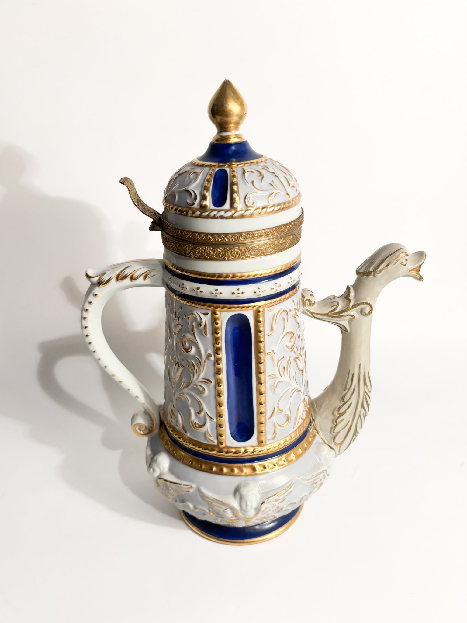 Teapot in Capodimonte Porcelain, Bronze and Fine 1800 Zecchino Gold