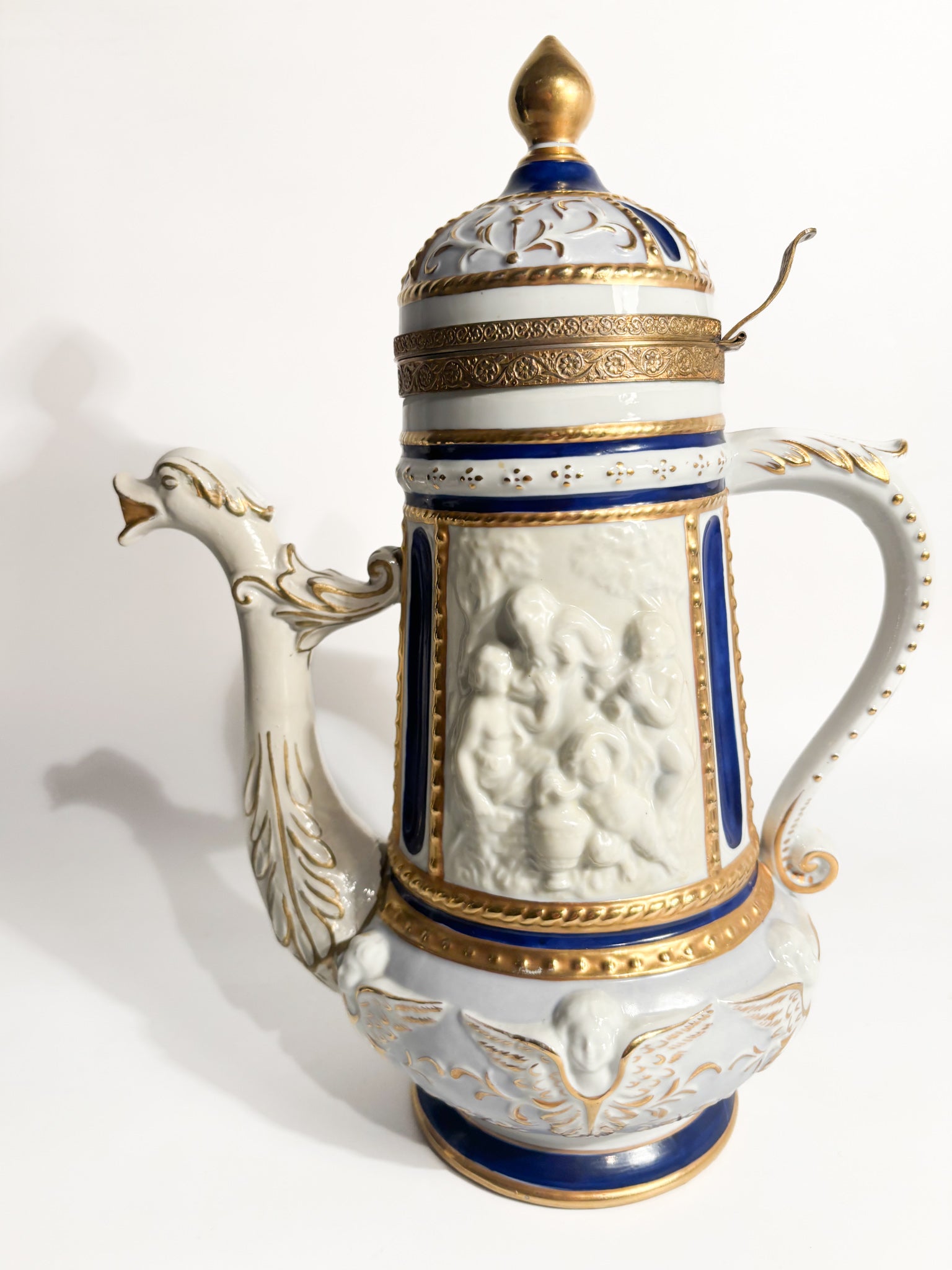 Teapot in Capodimonte Porcelain, Bronze and Fine 1800 Zecchino Gold