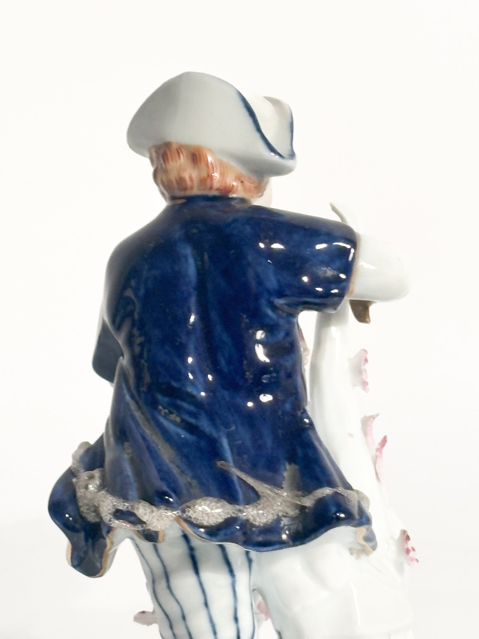 Statuina in Porcellana di Sevres di Giovane con Fiori Anni 40