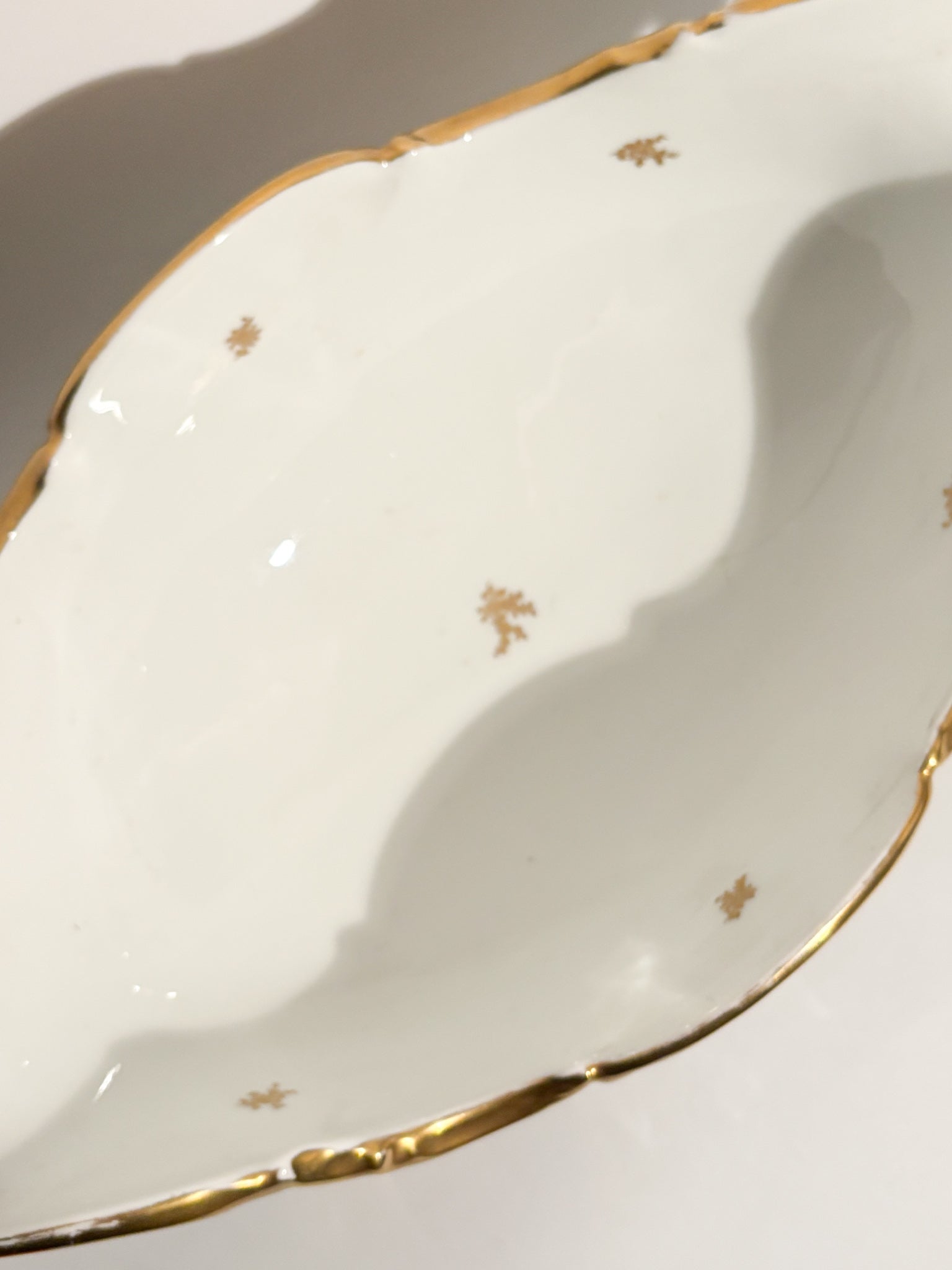 Centerpiece in Rosenthal Porcelain White and Gold 60s