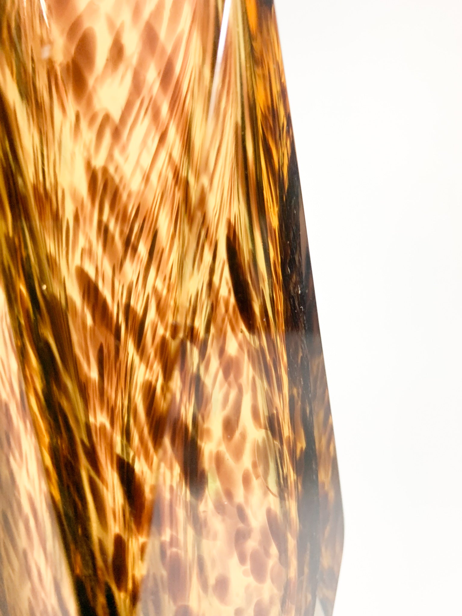 Vaso Geometrico in Vetro di Murano Maculato Attribuito a Flavio Poli Anni 60