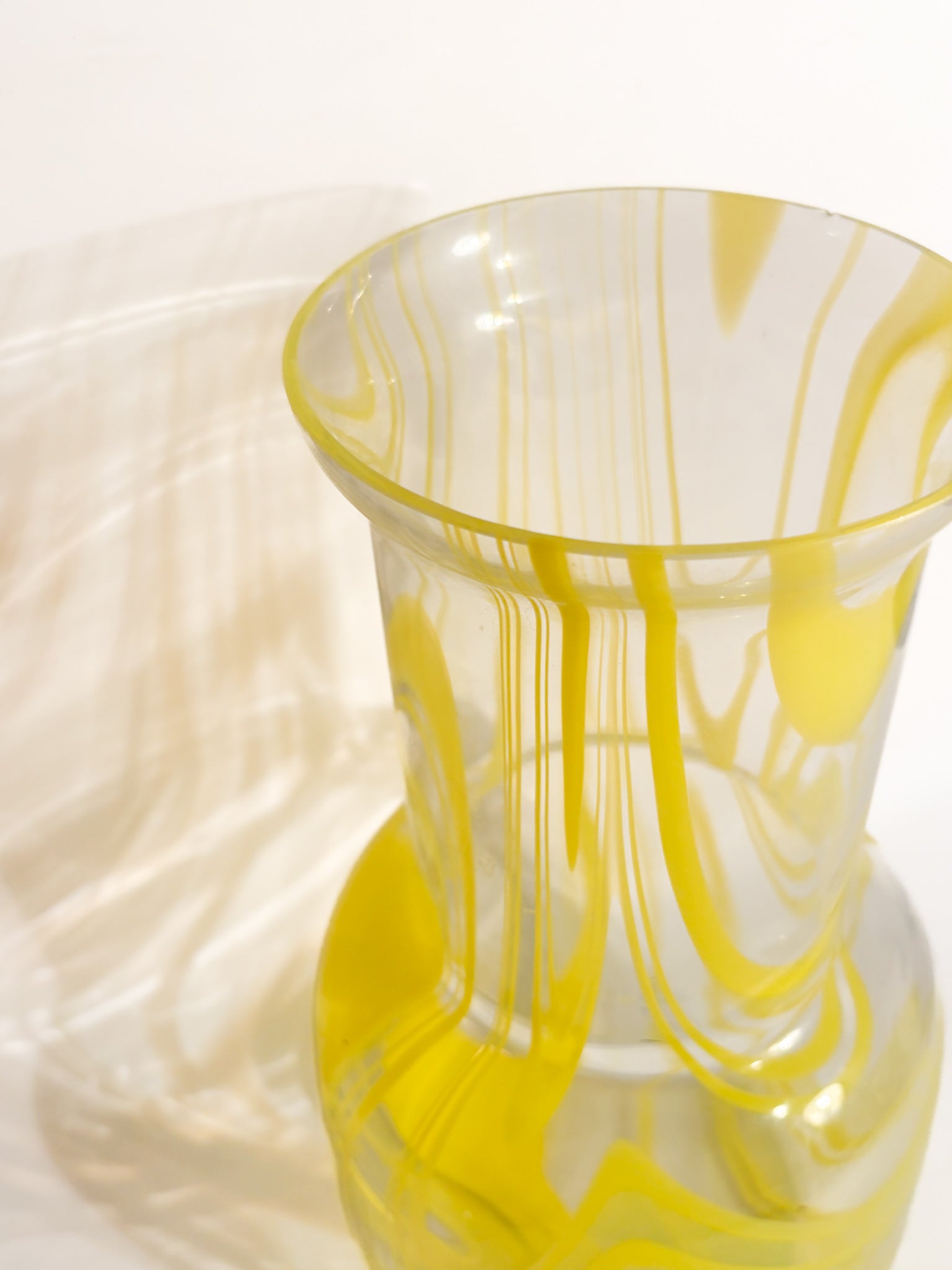 Vaso in Vetro di Murano Giallo e Trasparente Anni 80