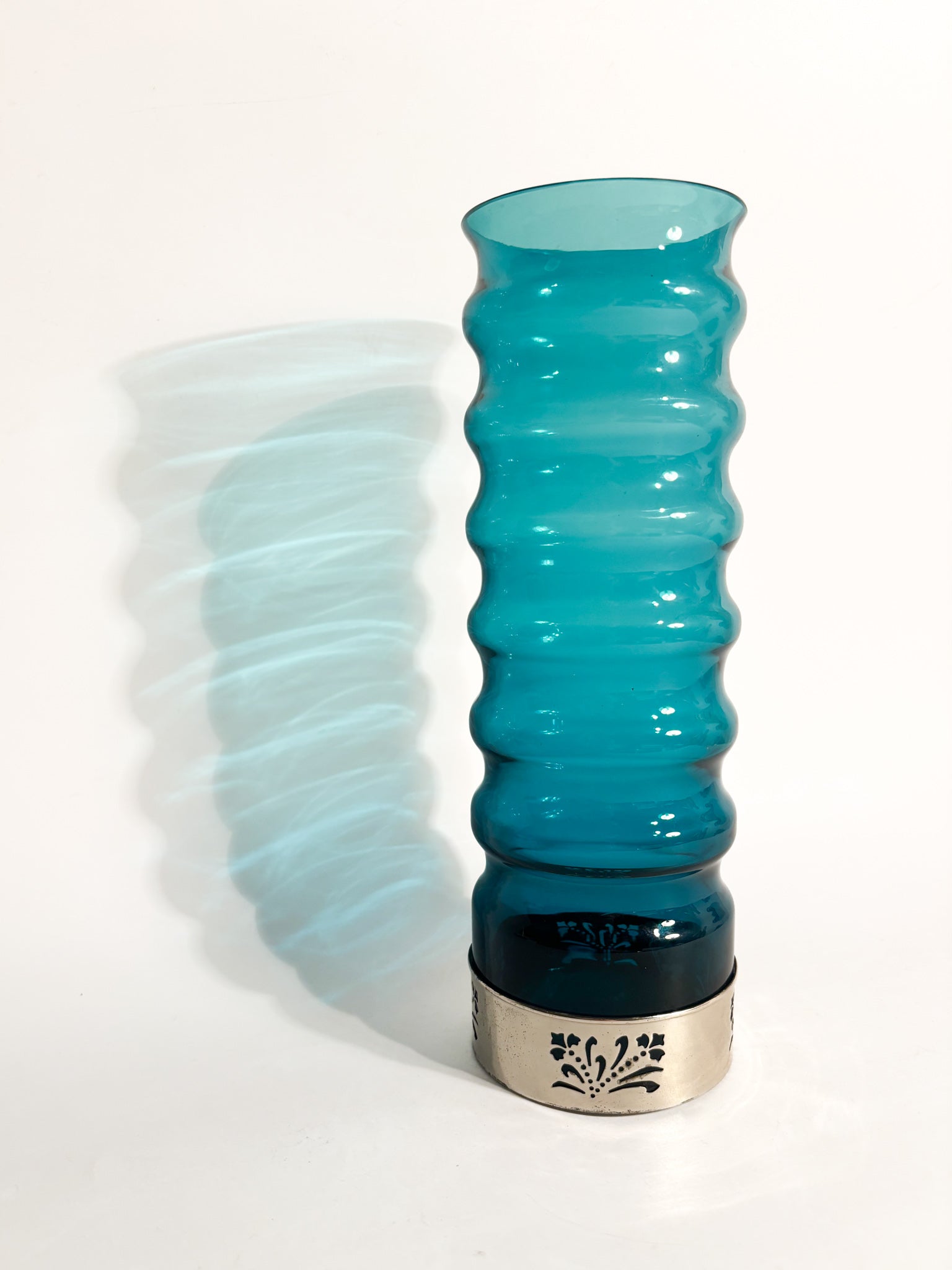 Vaso Cilindrico in Vetro Azzurro e Metallo Argentato Anni 70