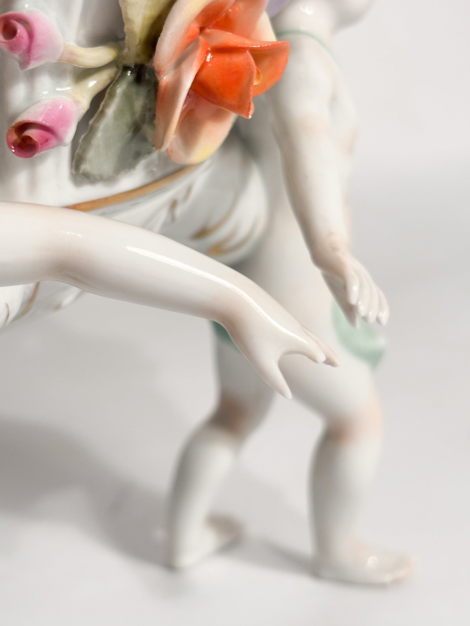 German Porcelain Bowl Schierholz with Three Hand-Painted Putti 1930s