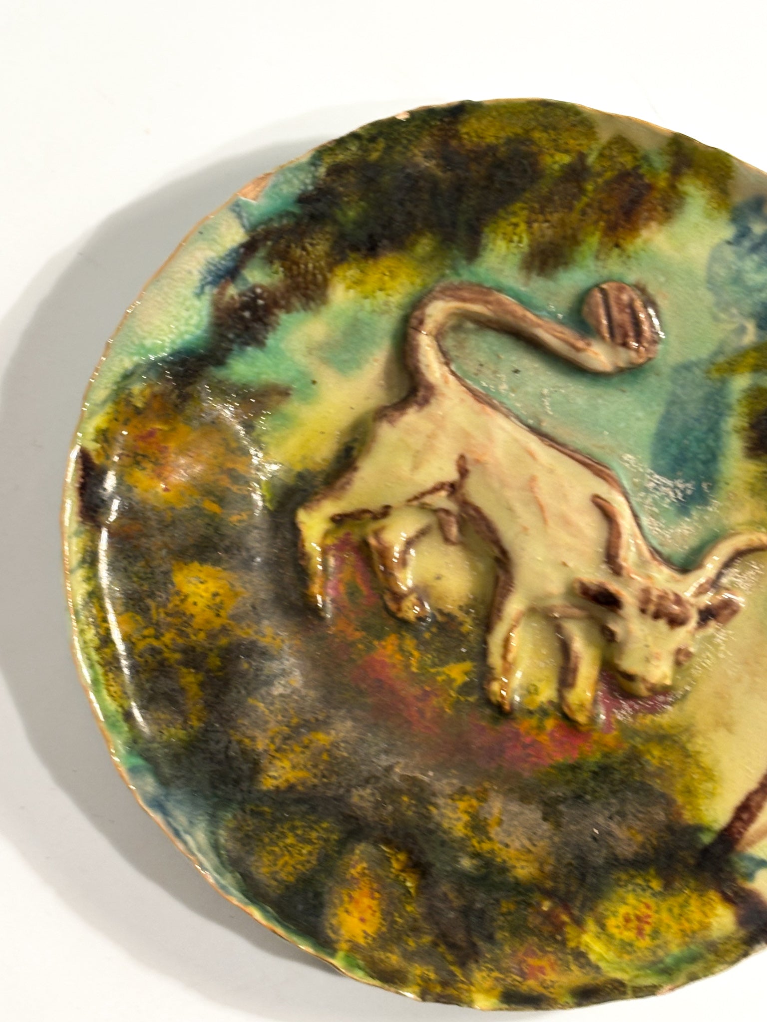 Ceramic Plate Worked in Relief and Hand-Painted Faenza School 20th Century