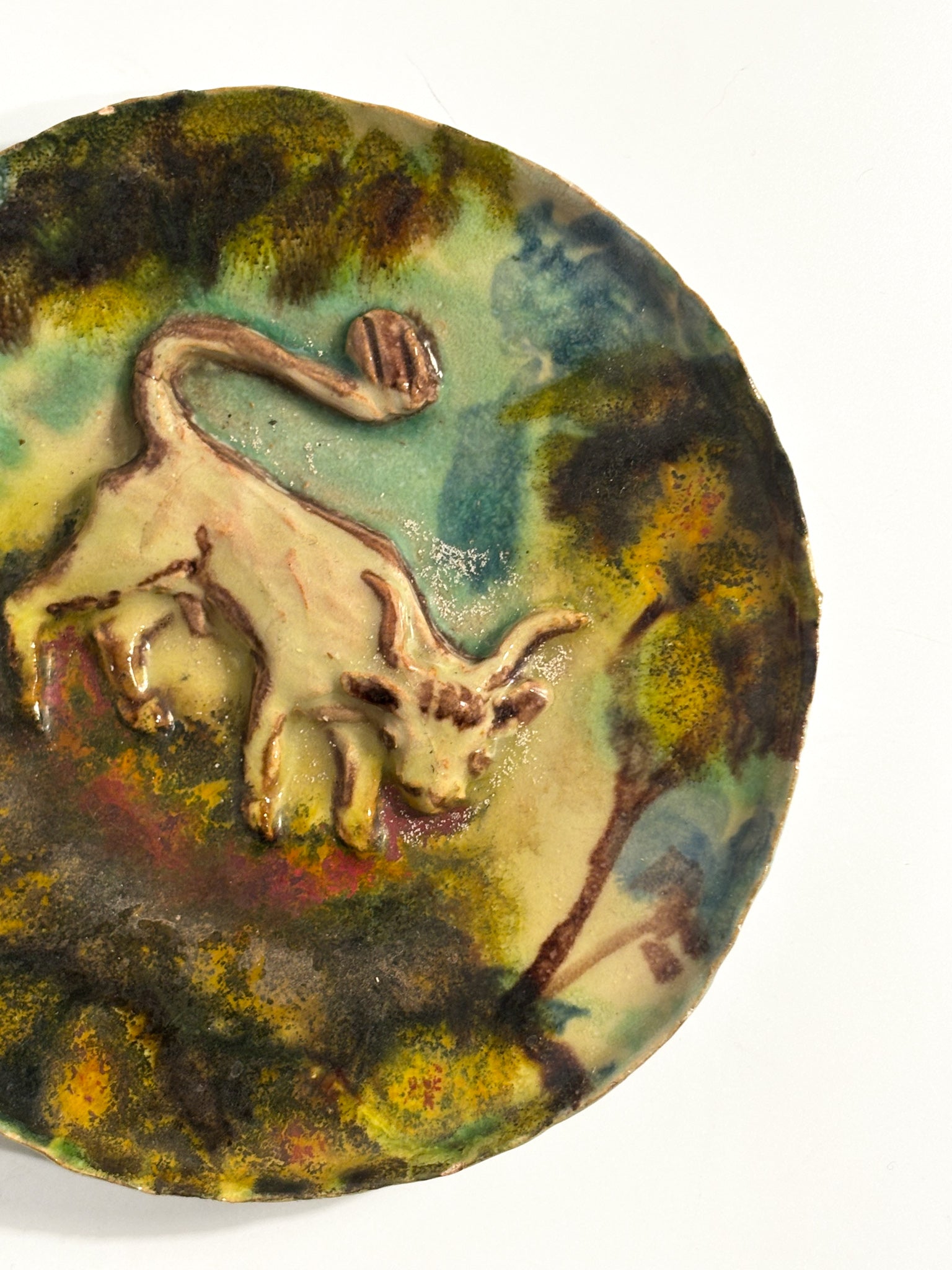 Ceramic Plate Worked in Relief and Hand-Painted Faenza School 20th Century