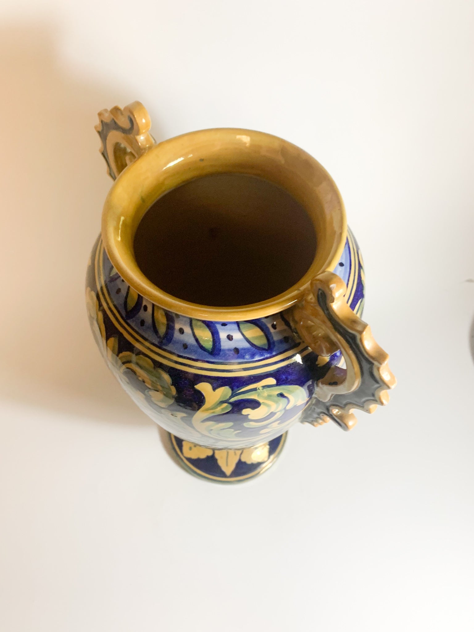 Vaso in Ceramica Iridescente Dipinto a Mano di Gualdo Tadino Anni 50