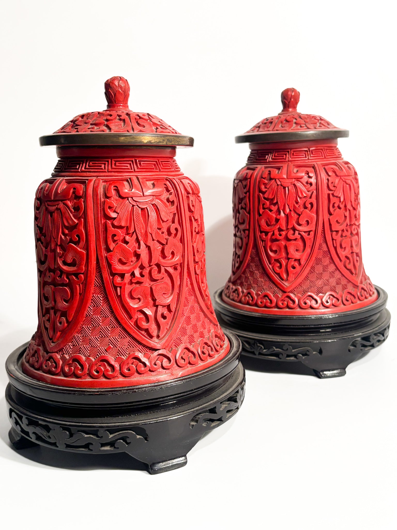 Pair of Chinese Tibor Vases in Hand-Carved Lacquer 20th Century
