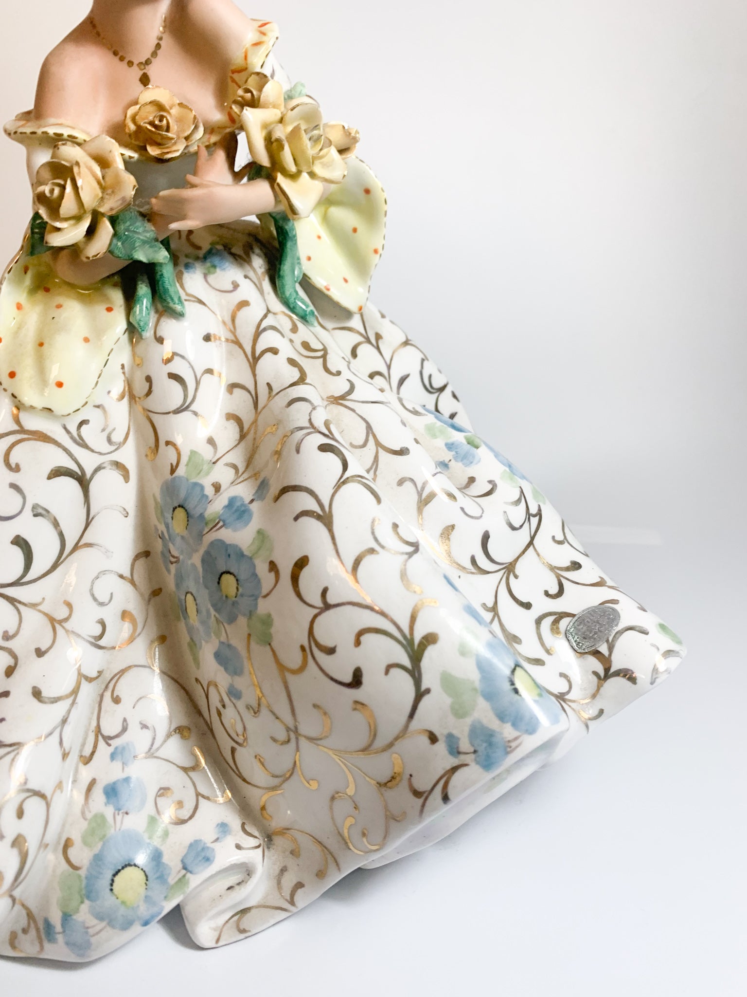 Statua in Ceramica di Dama con Dettagli Iridescenti di Tiziano Galli Anni 50