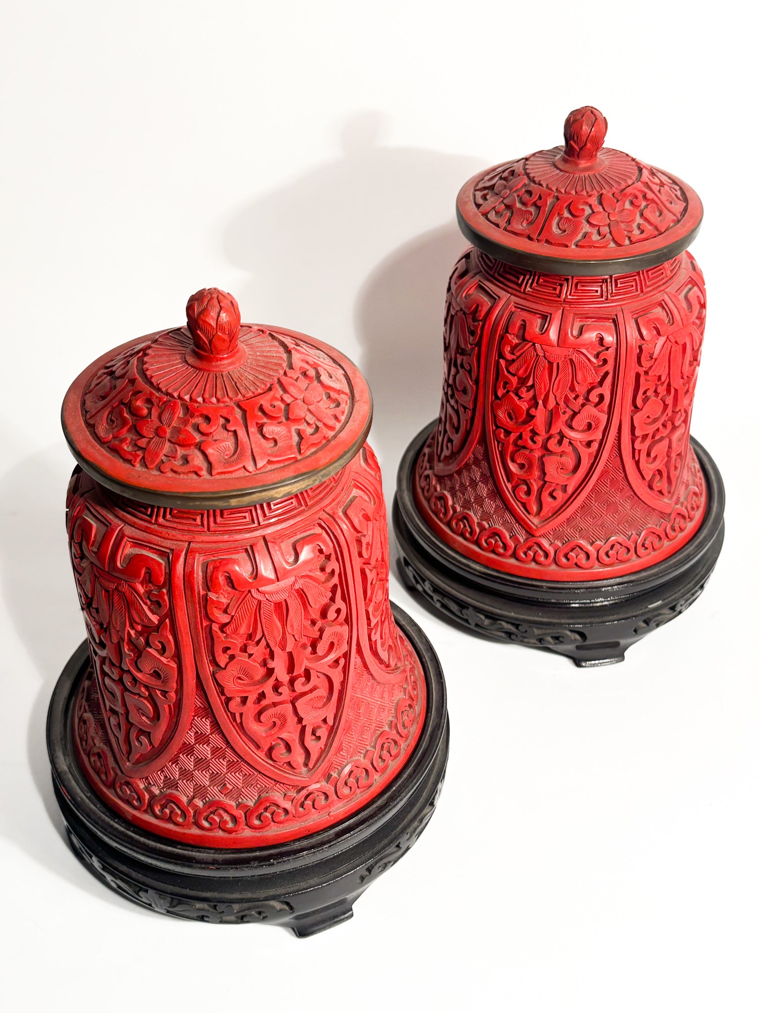 Pair of Chinese Tibor Vases in Hand-Carved Lacquer 20th Century