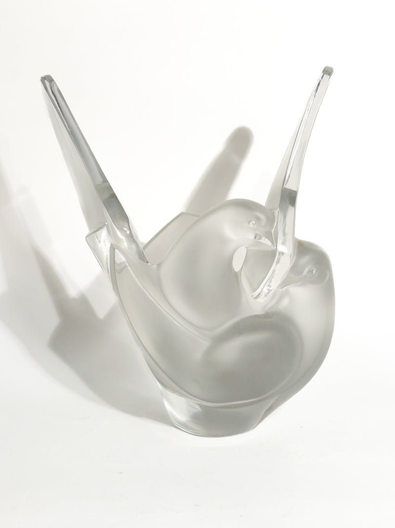 Vaso in Cristallo di Lalique "Sylvie" con Due Colombe Intrecciate Anni 80