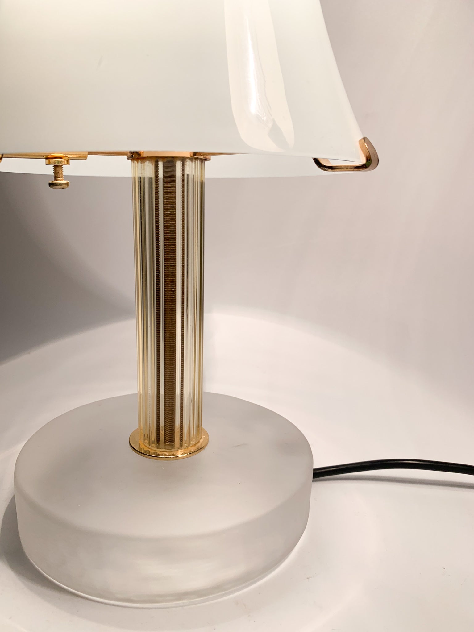 Table lamp in blue Murano glass and golden stem by Nason from the 80s