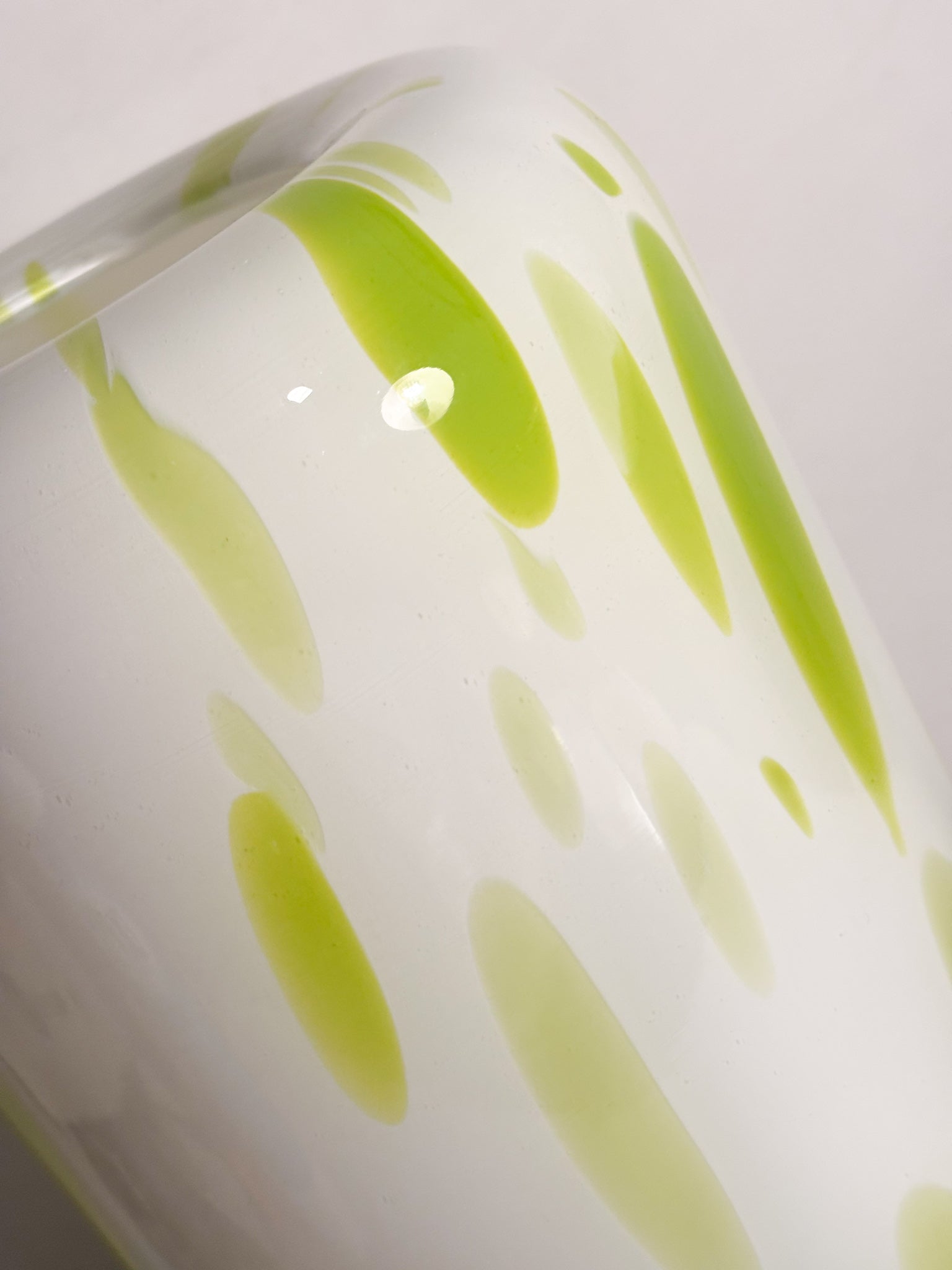 Vaso In Vetro di Murano Bianco e Verde Lime Anni 90