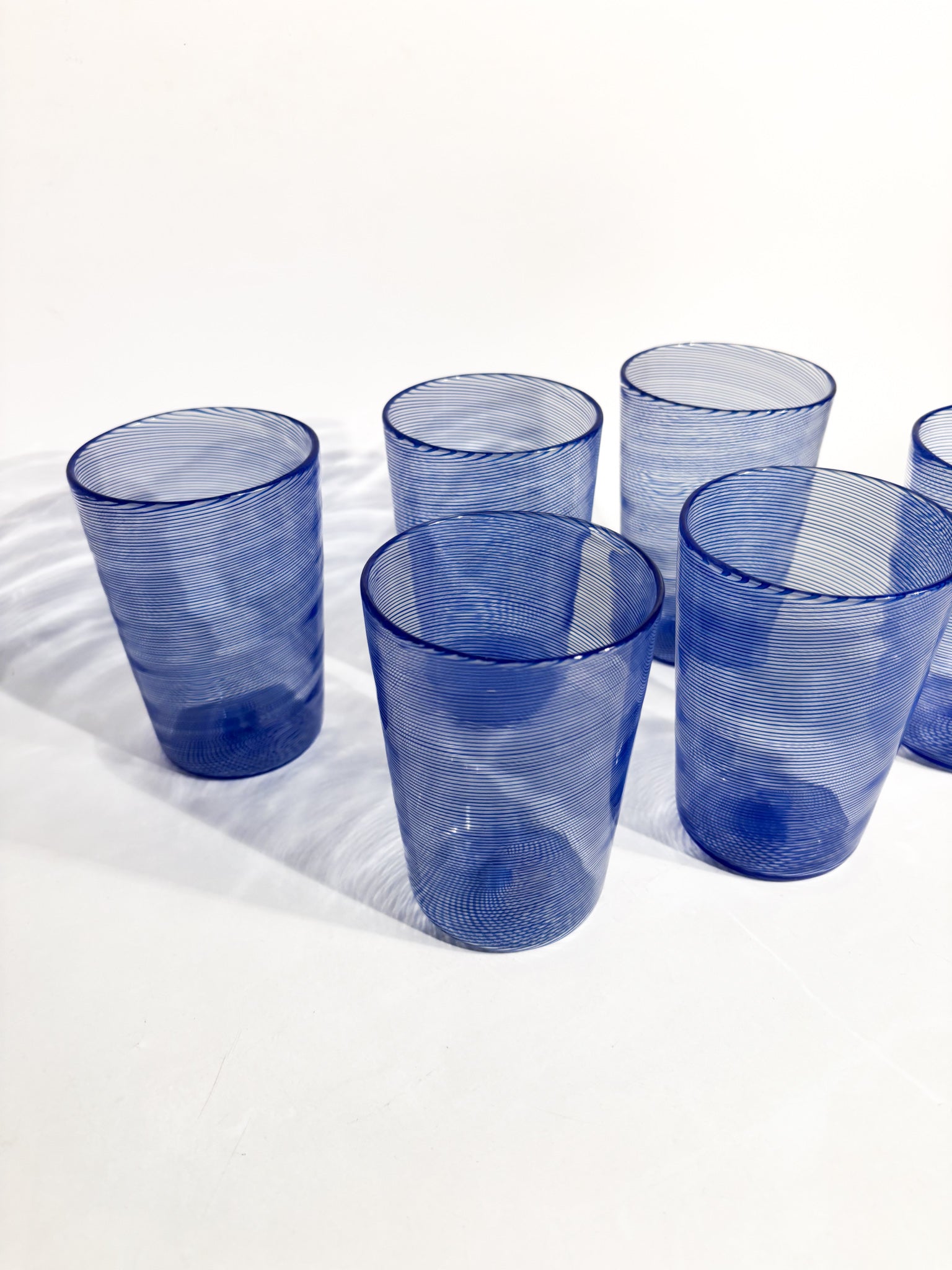 Set da Sei Bicchieri in Vetro di Murano Blu Lavorazione Filigrana Anni 70