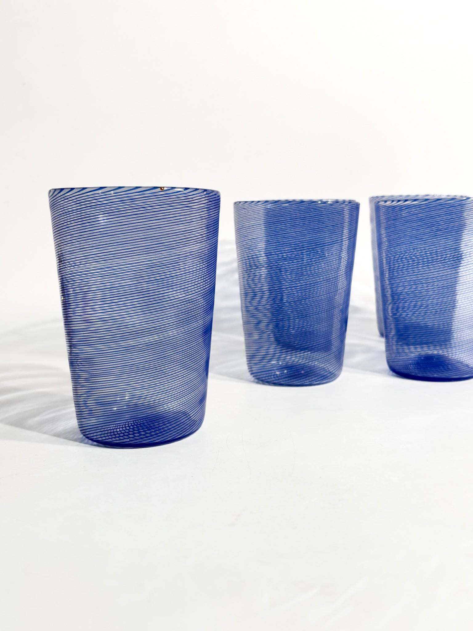 Set da Sei Bicchieri in Vetro di Murano Blu Lavorazione Filigrana Anni 70